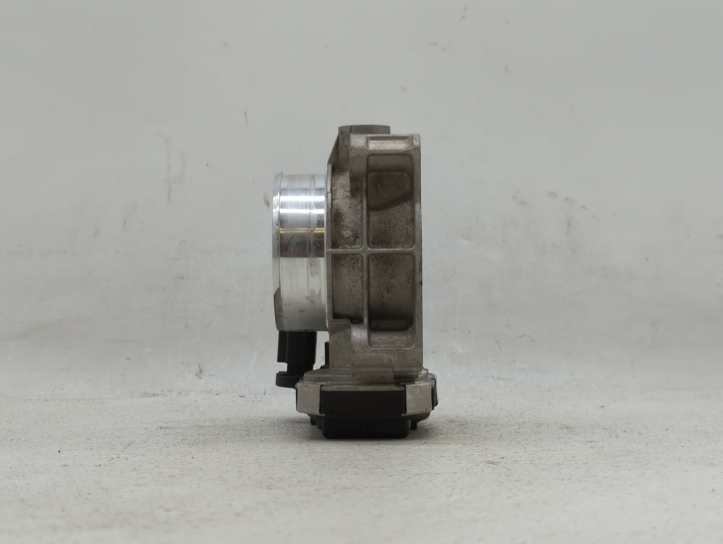 2017-2018 Gmc Acadia Throttle Body P/N:12670839AA 12627217DA Fits Fits 2016 2017 2018 2019 OEM Used Auto Parts - Oemusedauto