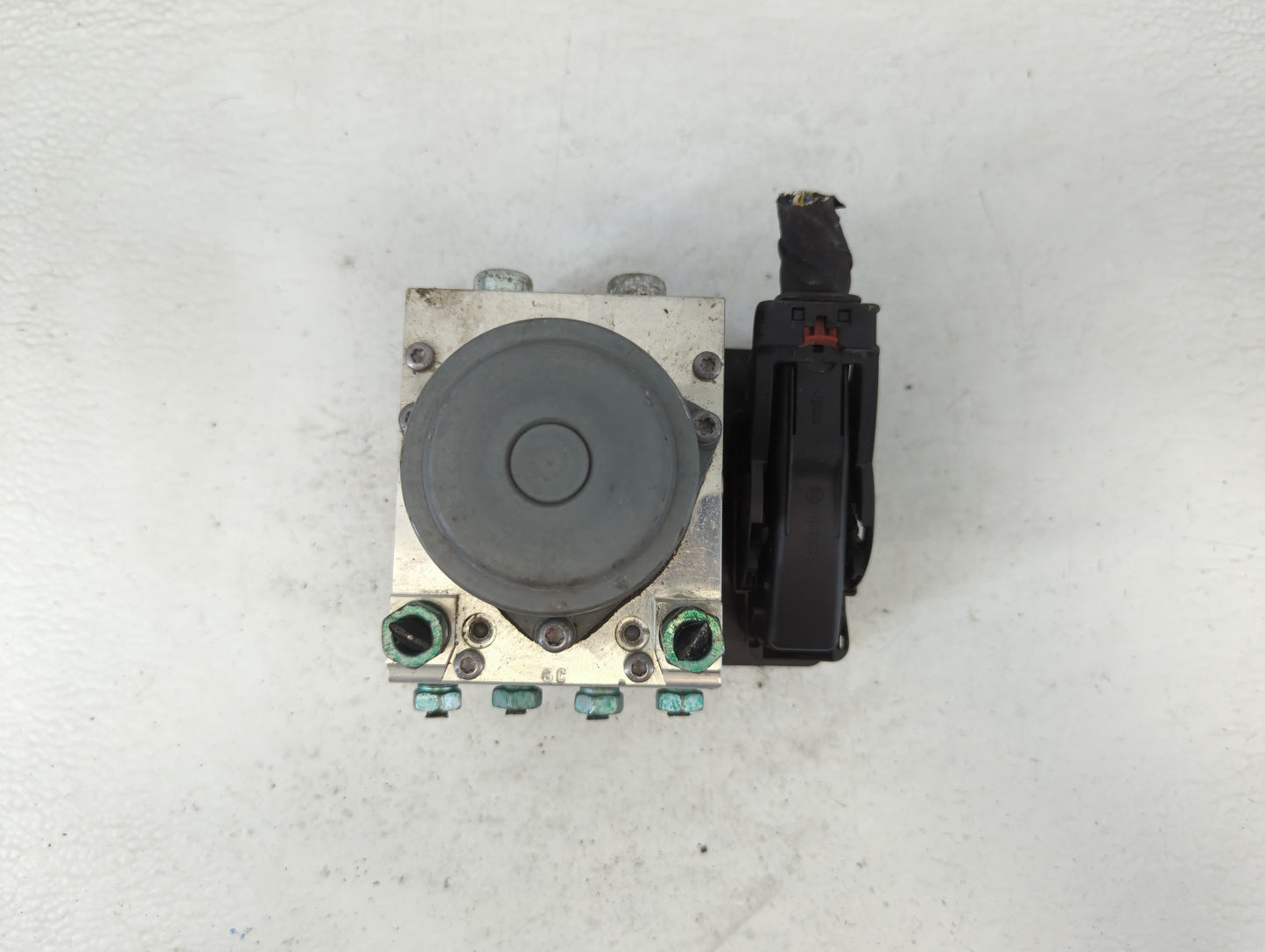 2018 Gmc Acadia ABS Pump Control Module Replacement P/N:84567451 Fits Fits 2019 2020 OEM Used Auto Parts - Oemusedautoparts1