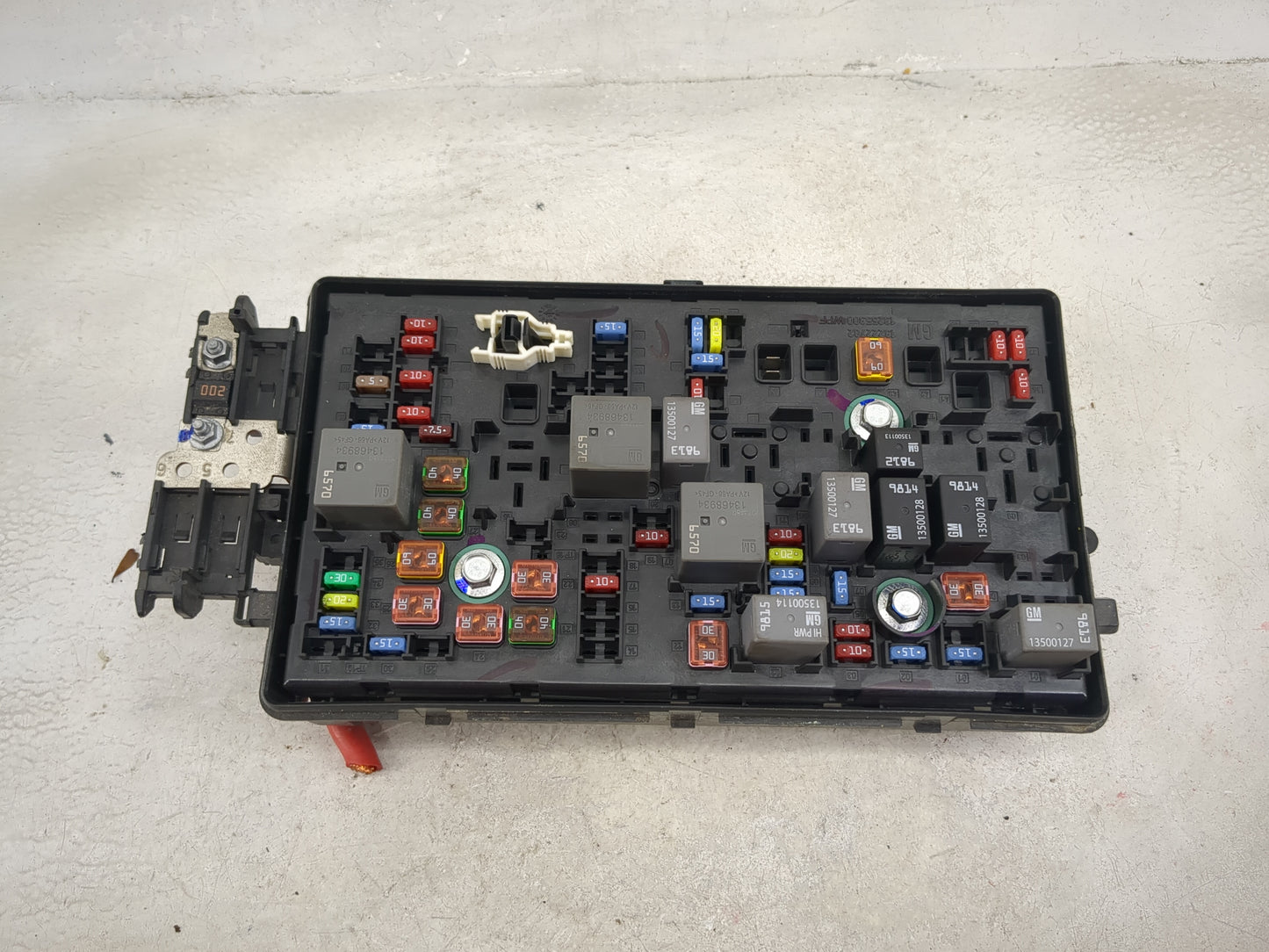 2018-2022 Gmc Canyon Fusebox Fuse Box Panel Relay Module P/N:84687711 35290601 Fits Fits 2018 2019 2020 2021 2022 OEM Used A