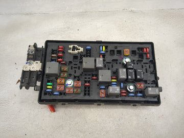 2018-2022 Gmc Canyon Fusebox Fuse Box Panel Relay Module P/N:84687711 35290601 Fits Fits 2018 2019 2020 2021 2022 OEM Used Auto Parts