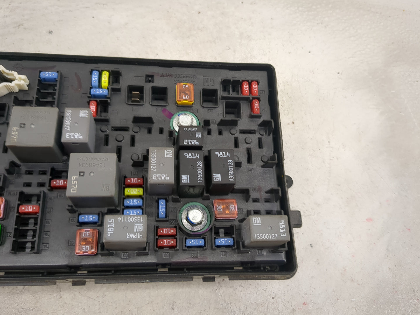 2018-2022 Gmc Canyon Fusebox Fuse Box Panel Relay Module P/N:84687711 35290601 Fits Fits 2018 2019 2020 2021 2022 OEM Used A