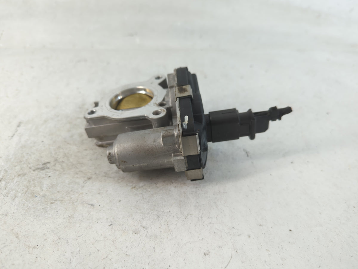 2020 Gmc Envoy Throttle Body P/N:55510598 Fits Fits 2021 OEM Used Auto Parts - Oemusedautoparts1.com