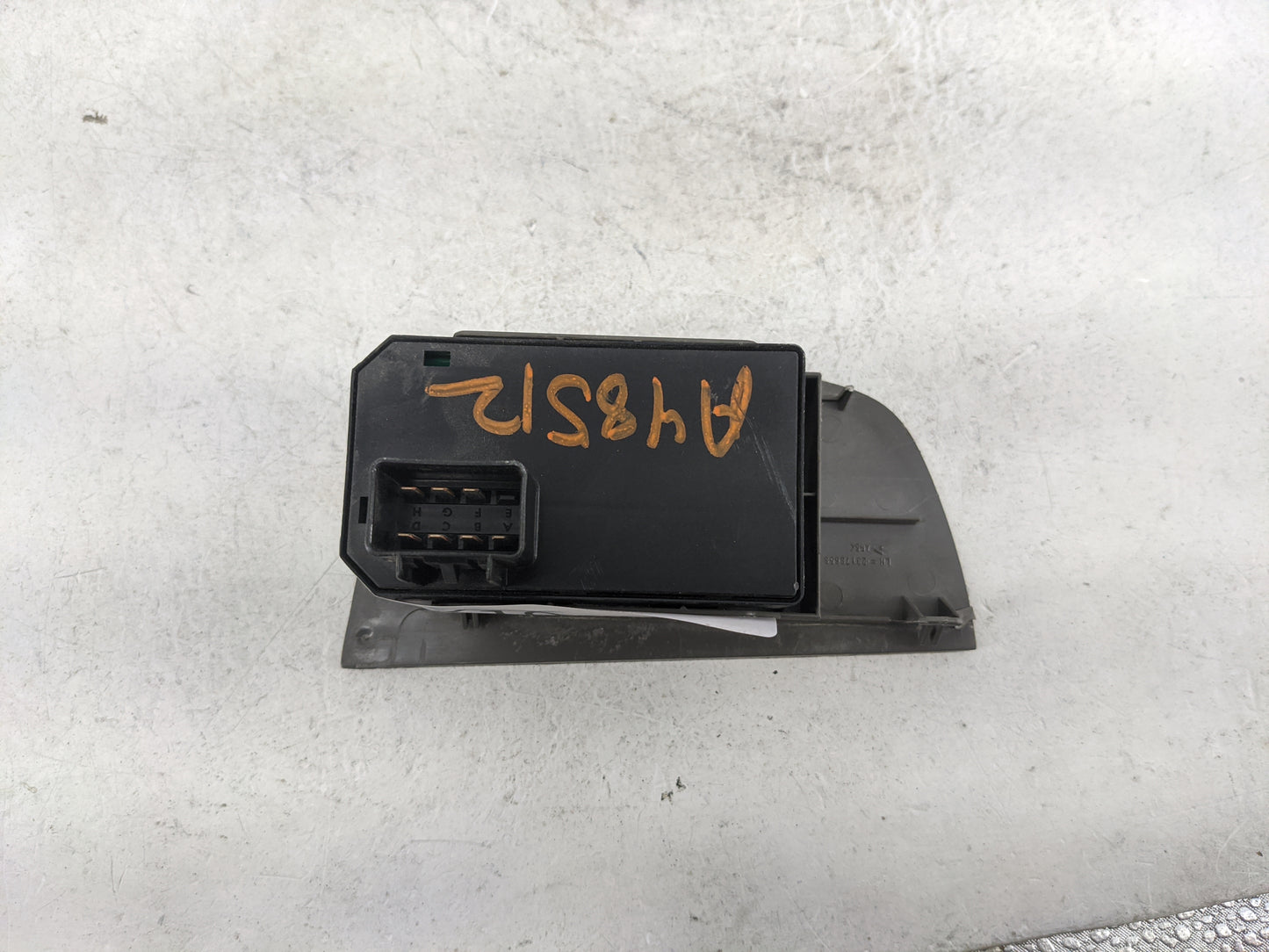 2008-2019 Gmc Savana 2500 Master Power Window Switch Replacement Driver Side Left Fits OEM Used Auto Parts - Oemusedautopart