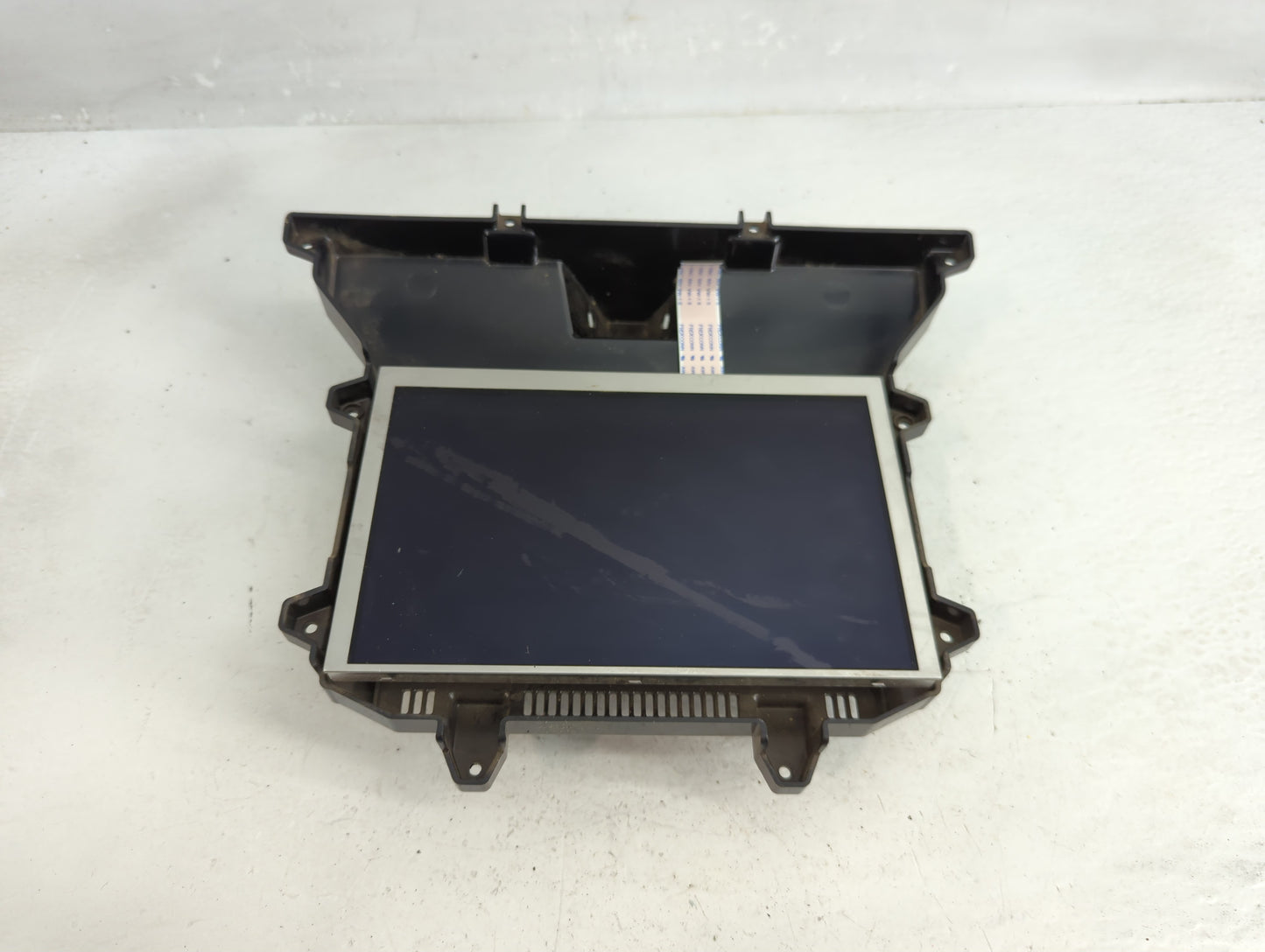2020 Gmc Sierra 1500 Radio AM FM Cd Player Receiver Replacement P/N:84743966 Fits OEM Used Auto Parts - Oemusedautoparts1.co