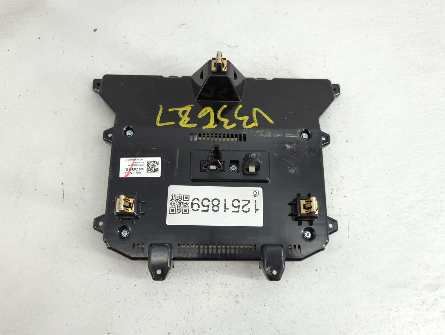 2020 Gmc Sierra 1500 Radio AM FM Cd Player Receiver Replacement P/N:84743966 Fits OEM Used Auto Parts - Oemusedautoparts1.co