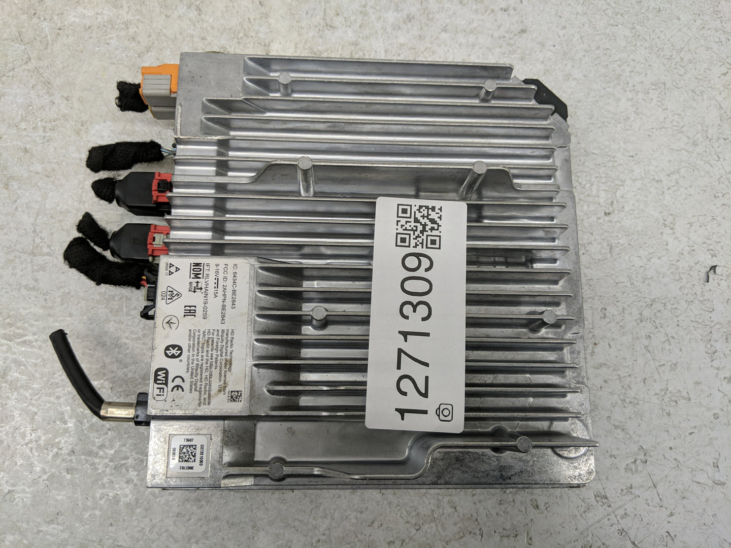 2019-2022 Gmc Sierra 1500 Radio AM FM Cd Player Receiver Replacement P/N:84817042 Fits Fits 2019 2020 2021 2022 OEM Used Aut