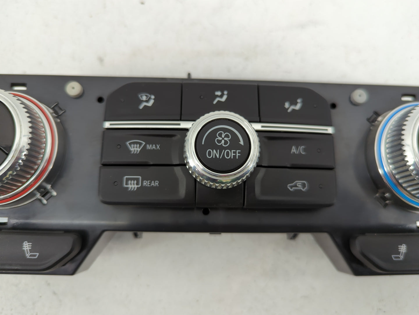 2021 Gmc Sierra 1500 Climate Control Module Temperature AC/Heater Replacement P/N:84692239 Fits Fits 2022 OEM Used Auto Part