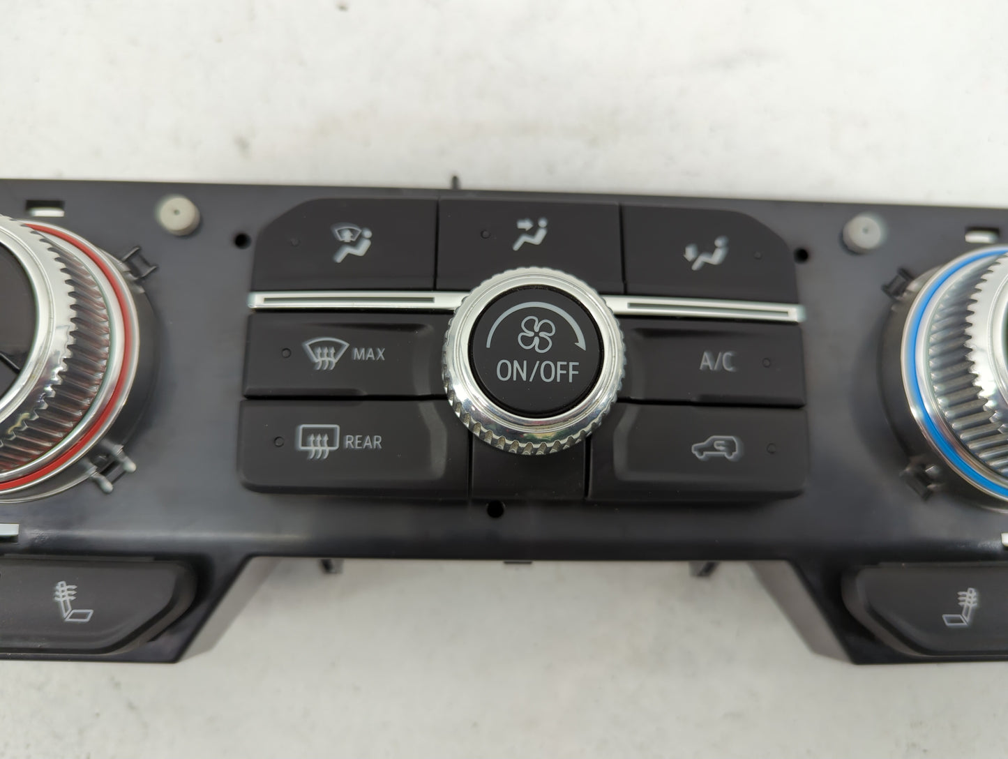 2021 Gmc Sierra 1500 Climate Control Module Temperature AC/Heater Replacement P/N:84692239 Fits Fits 2022 OEM Used Auto Part