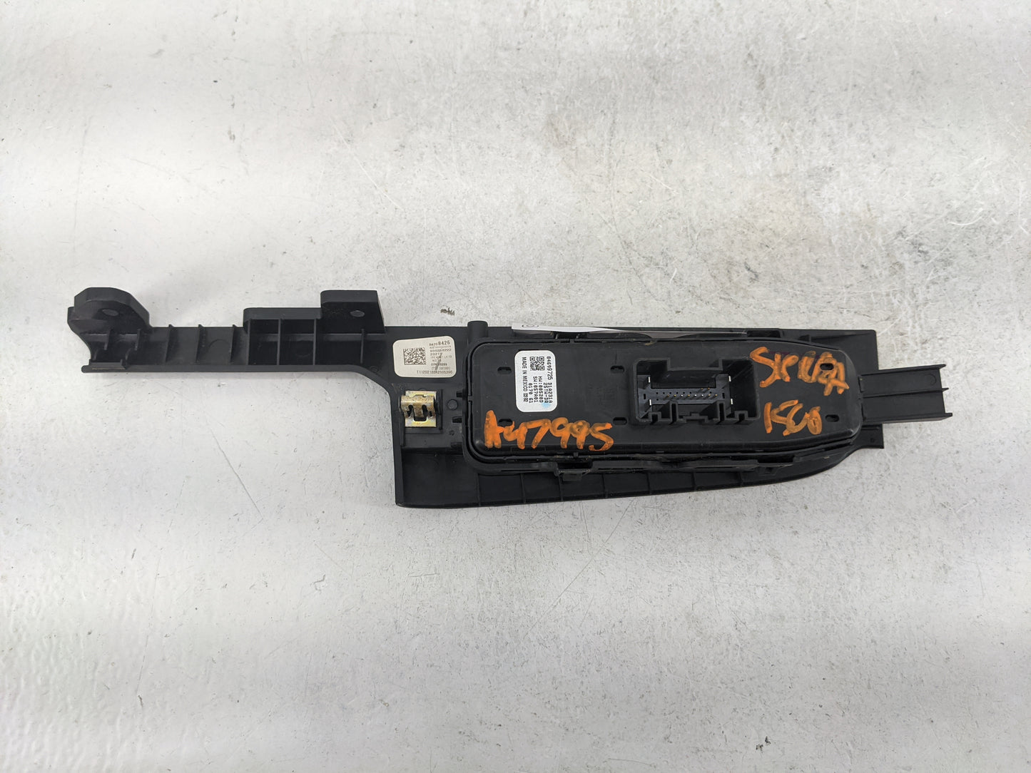 2019-2022 Gmc Sierra 1500 Master Power Window Switch Replacement Driver Side Left P/N:84699725 Fits Fits 2019 2020 2021 2022