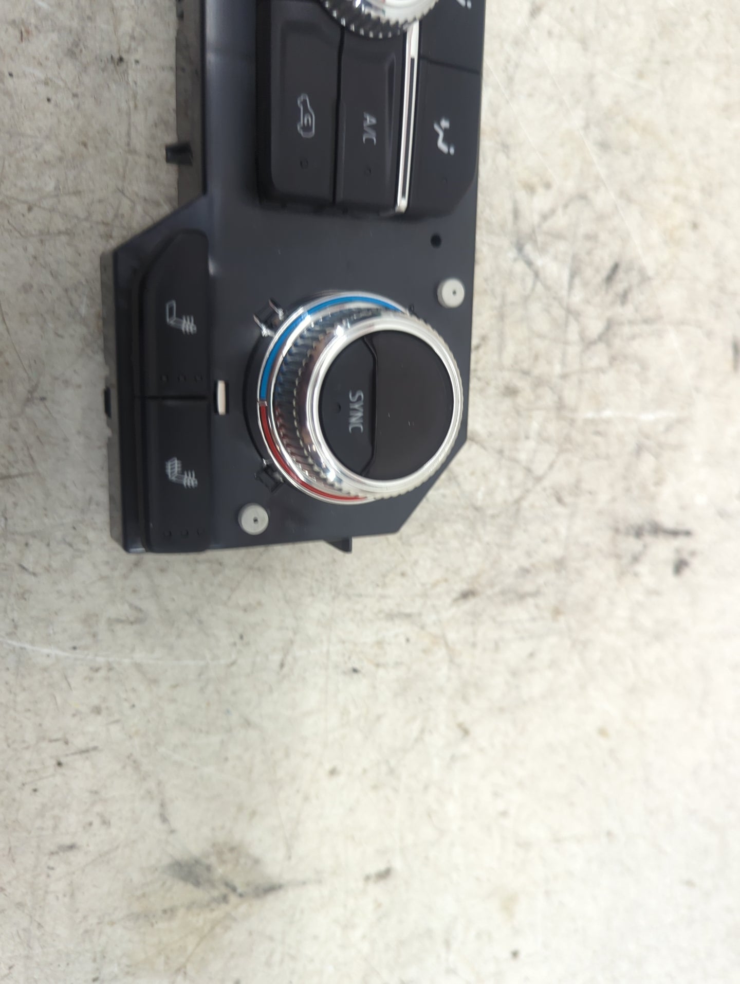 2020-2022 Gmc Sierra 1500 Climate Control Module Temperature AC/Heater Replacement P/N:84692239 81537298Z Fits Fits 2020 202