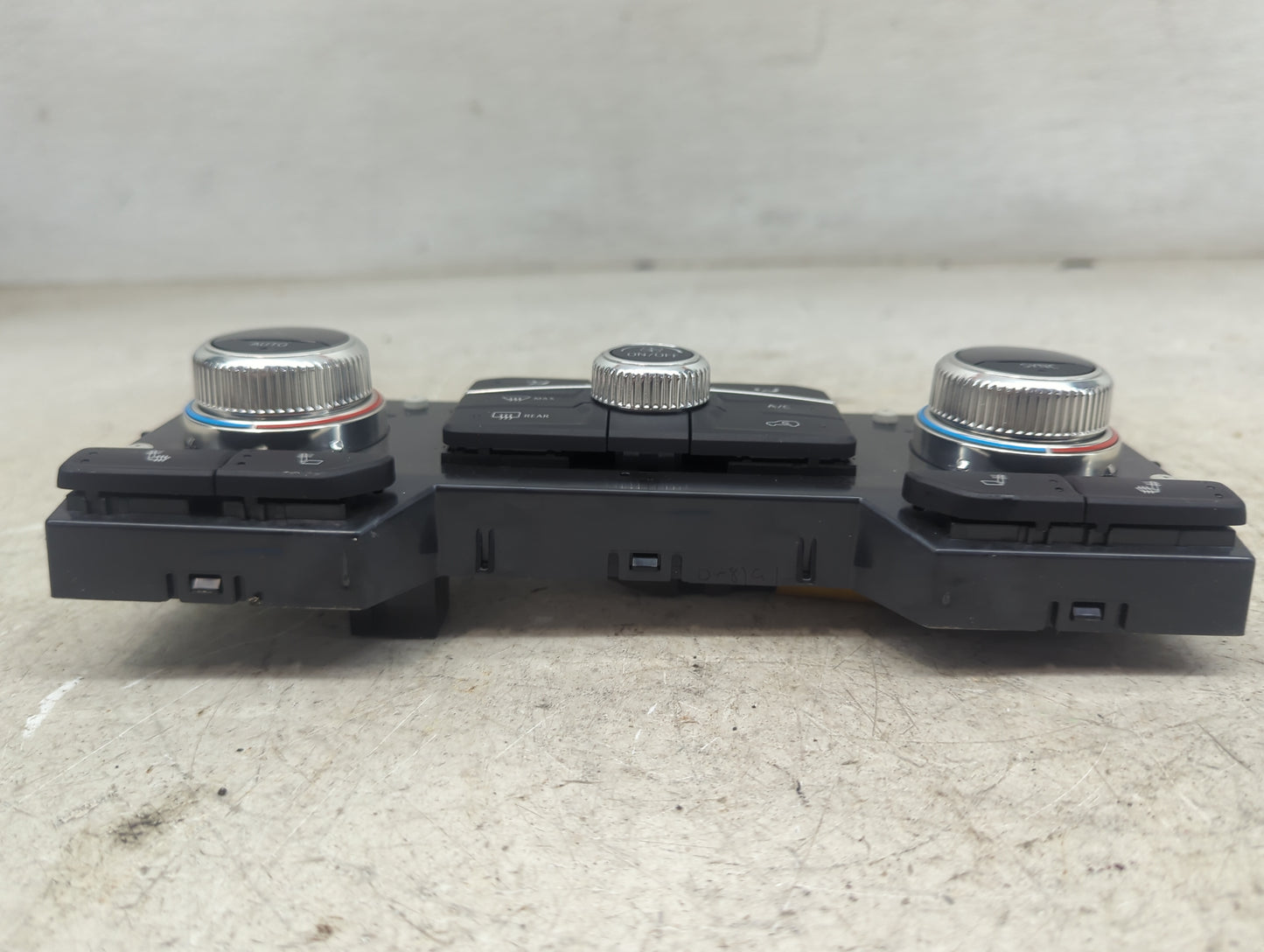 2020-2022 Gmc Sierra 1500 Climate Control Module Temperature AC/Heater Replacement P/N:84692239 81537298Z Fits Fits 2020 202