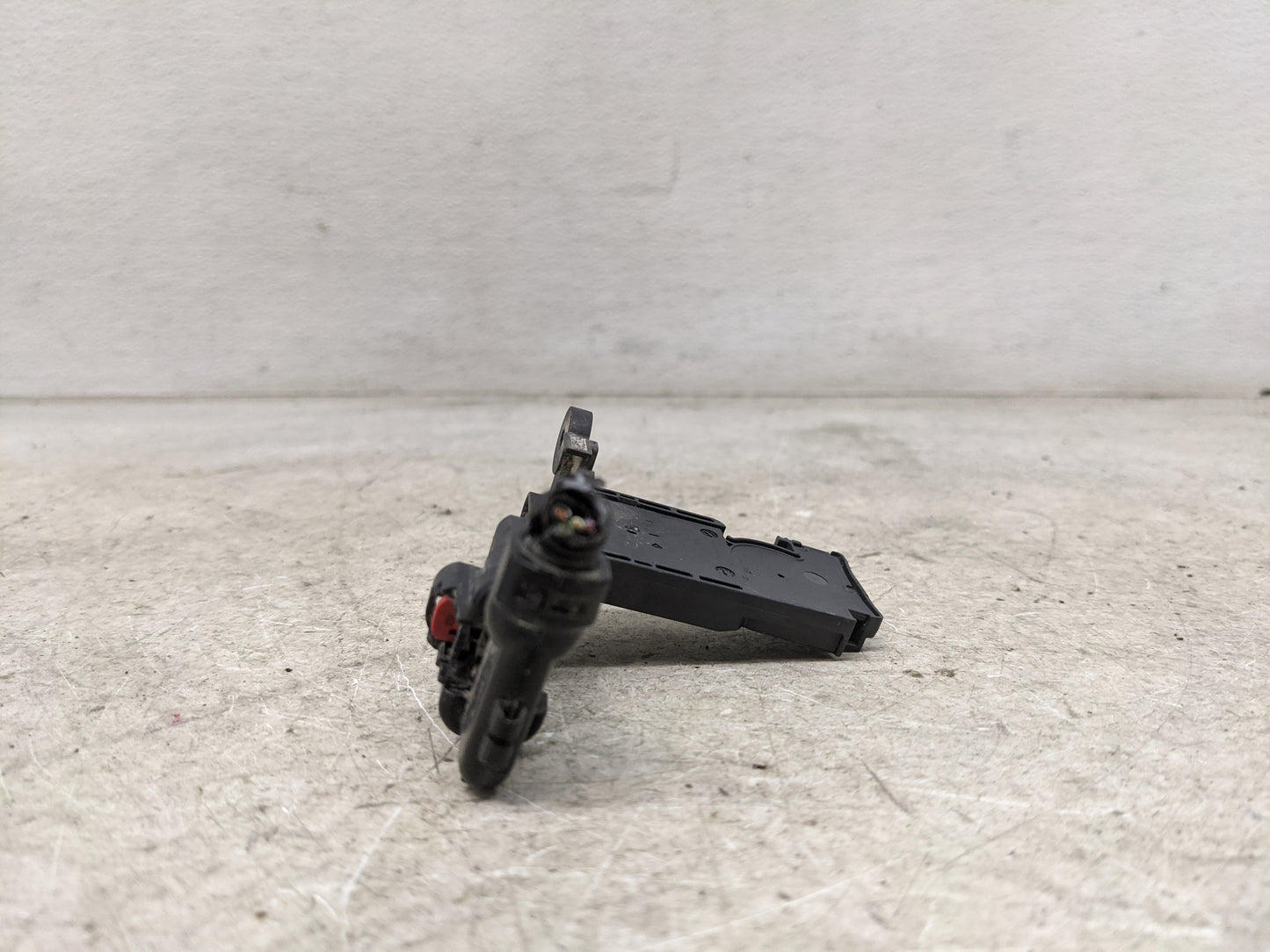 2019-2022 Gmc Sierra 1500 Mass Air Flow Meter Maf 1485740 - Oemusedautoparts1.com