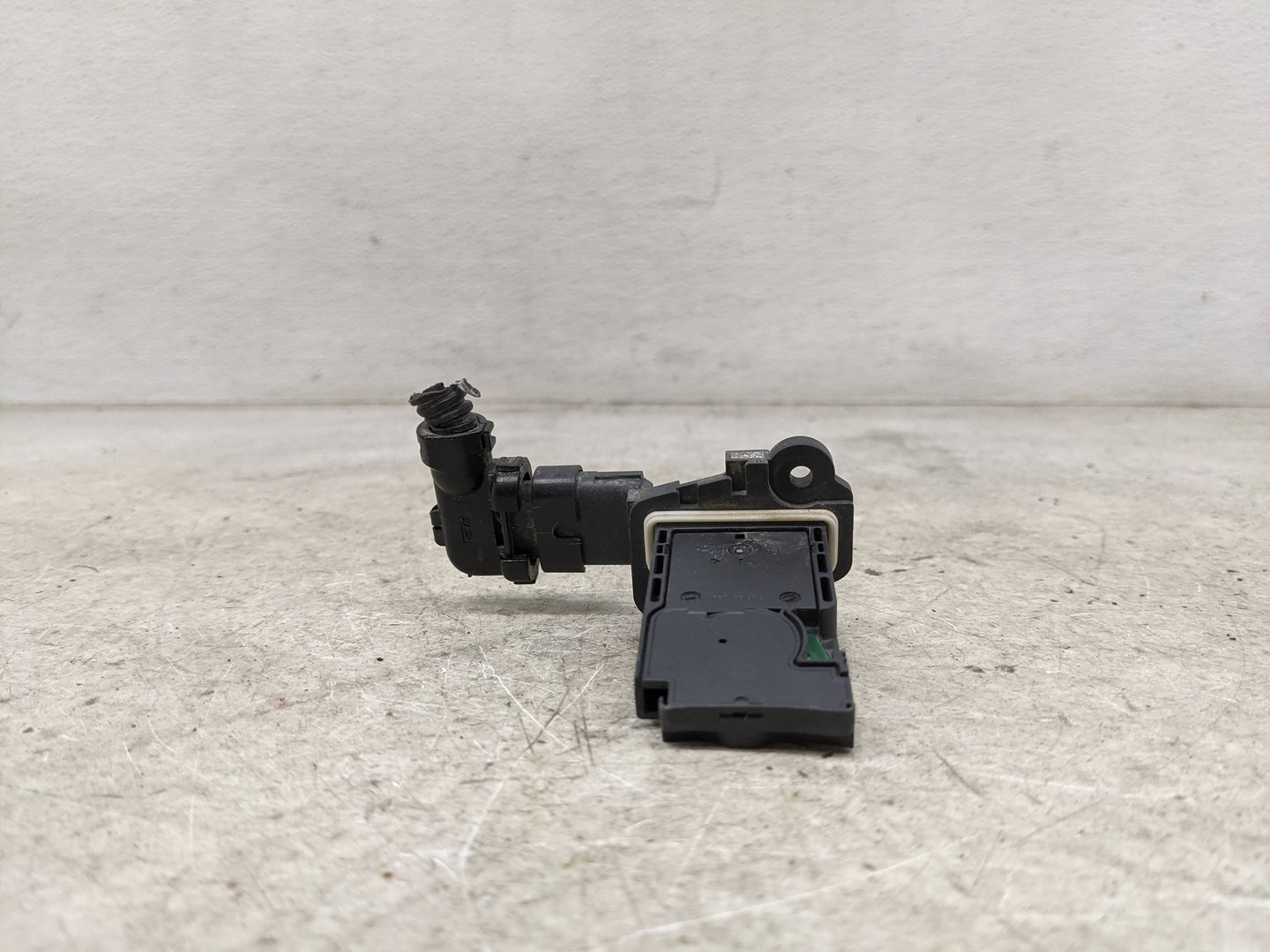 2019-2022 Gmc Sierra 1500 Mass Air Flow Meter Maf 1485740 - Oemusedautoparts1.com