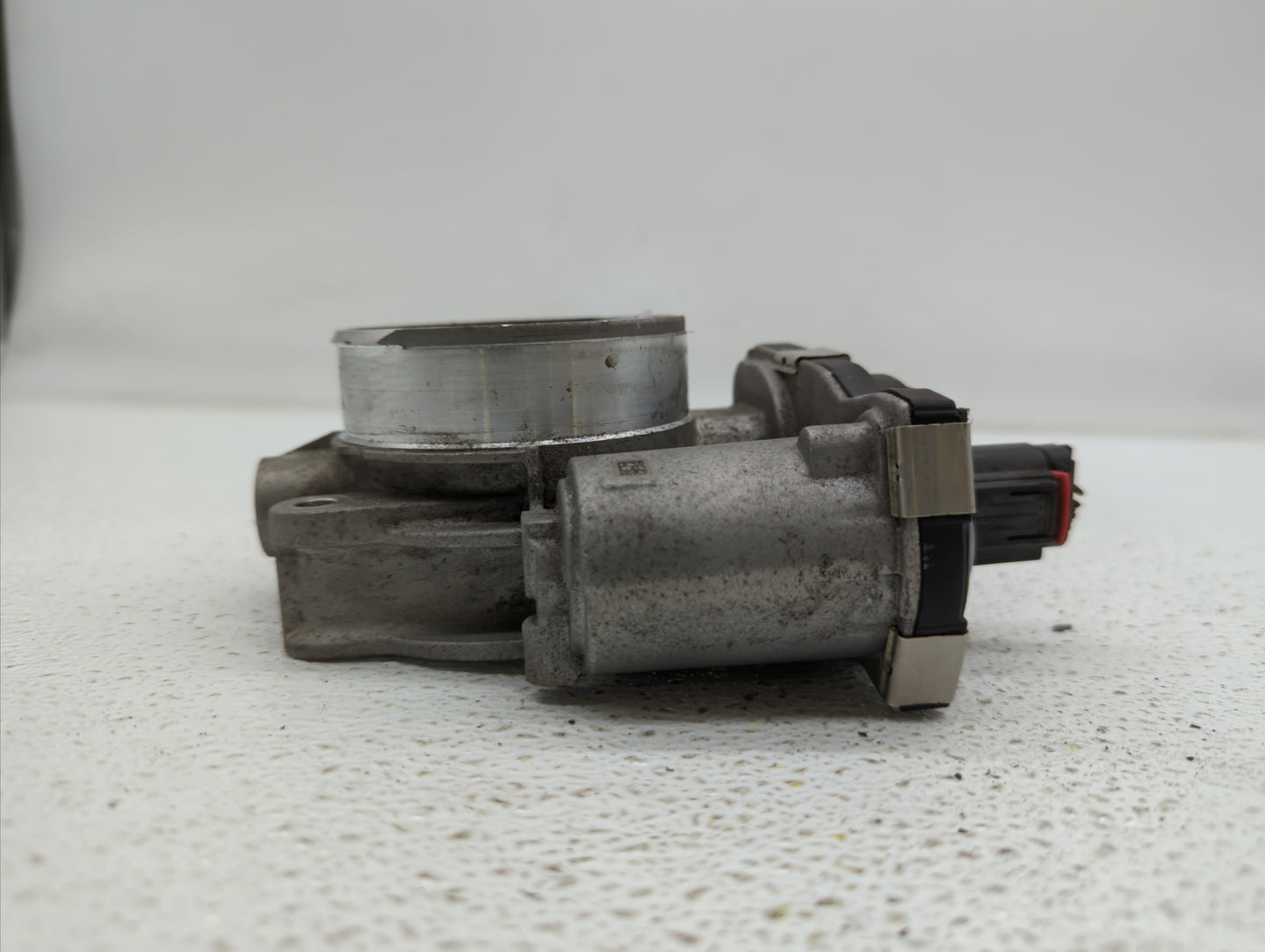 2016-2018 Gmc Sierra 1500 Throttle Body P/N:12669536AA 12676296AA, 12676296A Fits Fits 2016 2017 2018 2019 OEM Used Auto Par