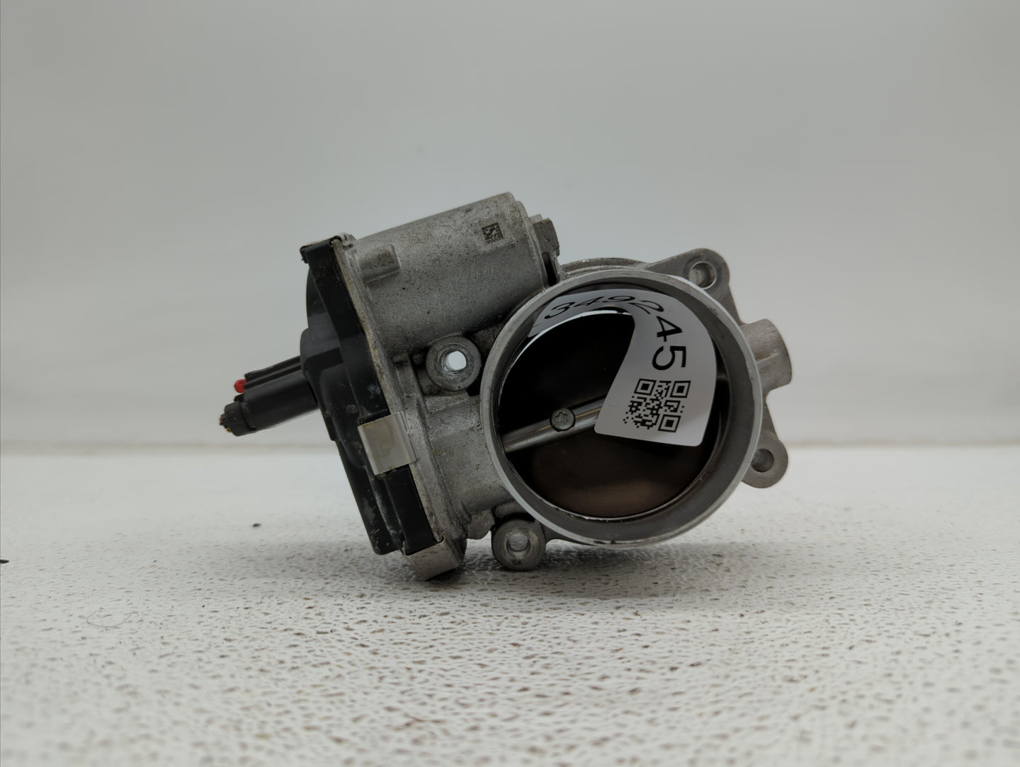 2016-2018 Gmc Sierra 1500 Throttle Body P/N:12669536AA 12676296AA, 12676296A Fits Fits 2016 2017 2018 2019 OEM Used Auto Par