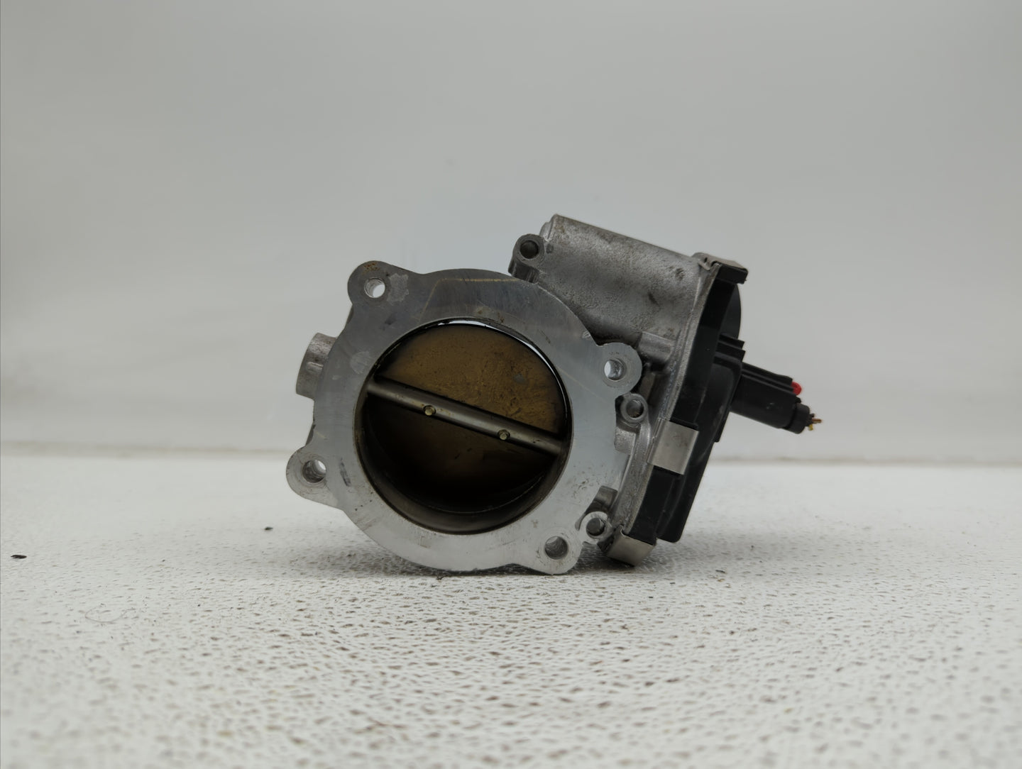 2016-2018 Gmc Sierra 1500 Throttle Body P/N:12669536AA 12676296AA, 12676296A Fits Fits 2016 2017 2018 2019 OEM Used Auto Par
