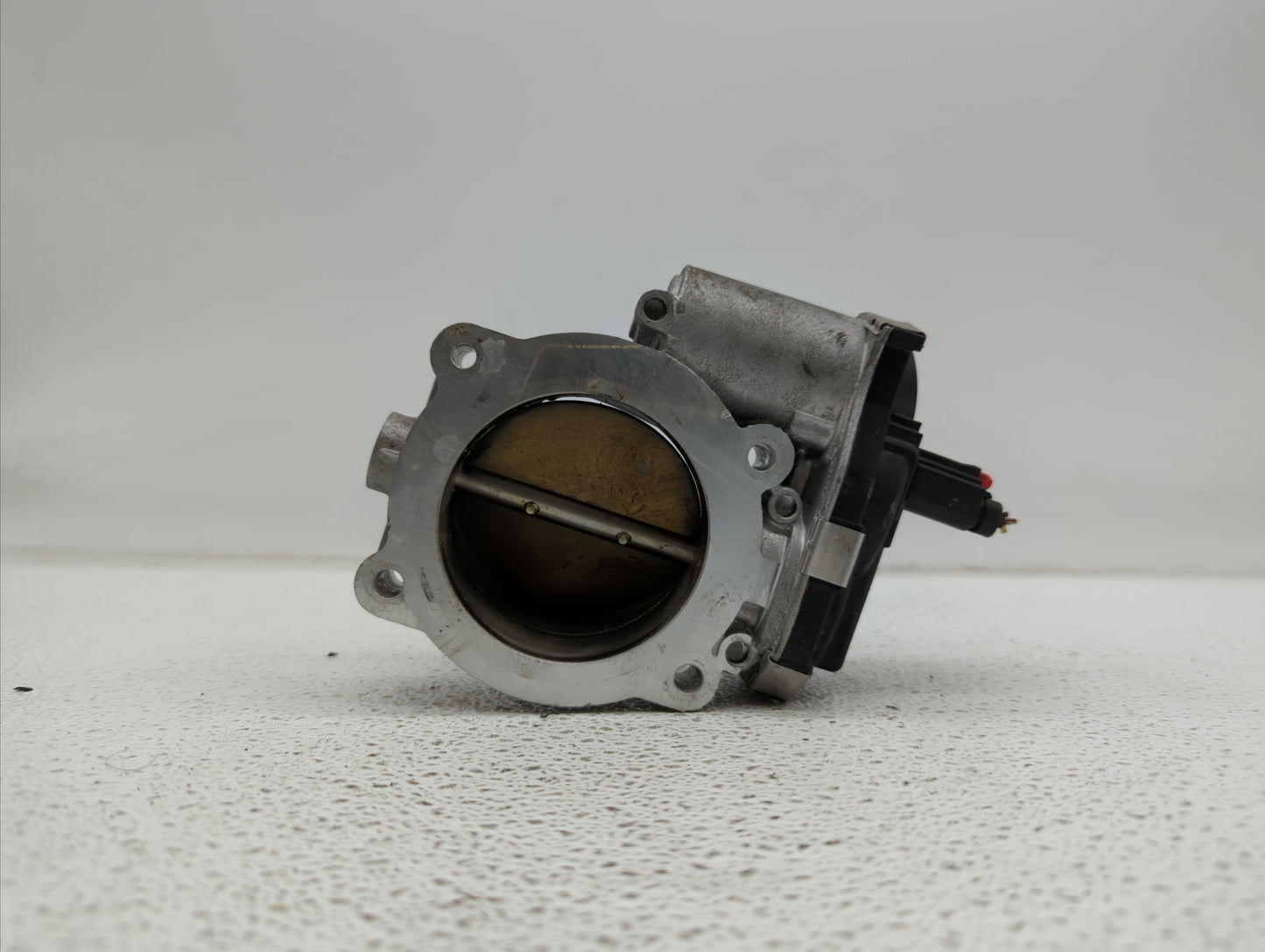 2016-2018 Gmc Sierra 1500 Throttle Body P/N:12669536AA 12676296AA, 12676296A Fits Fits 2016 2017 2018 2019 OEM Used Auto Par