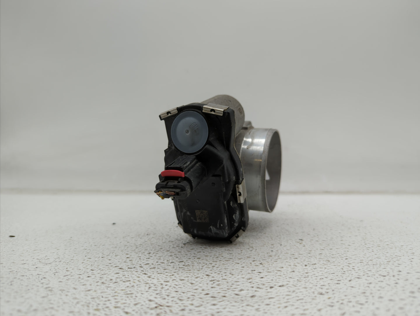 2016-2018 Gmc Sierra 1500 Throttle Body P/N:12669536AA 12676296AA, 12676296A Fits Fits 2016 2017 2018 2019 OEM Used Auto Par