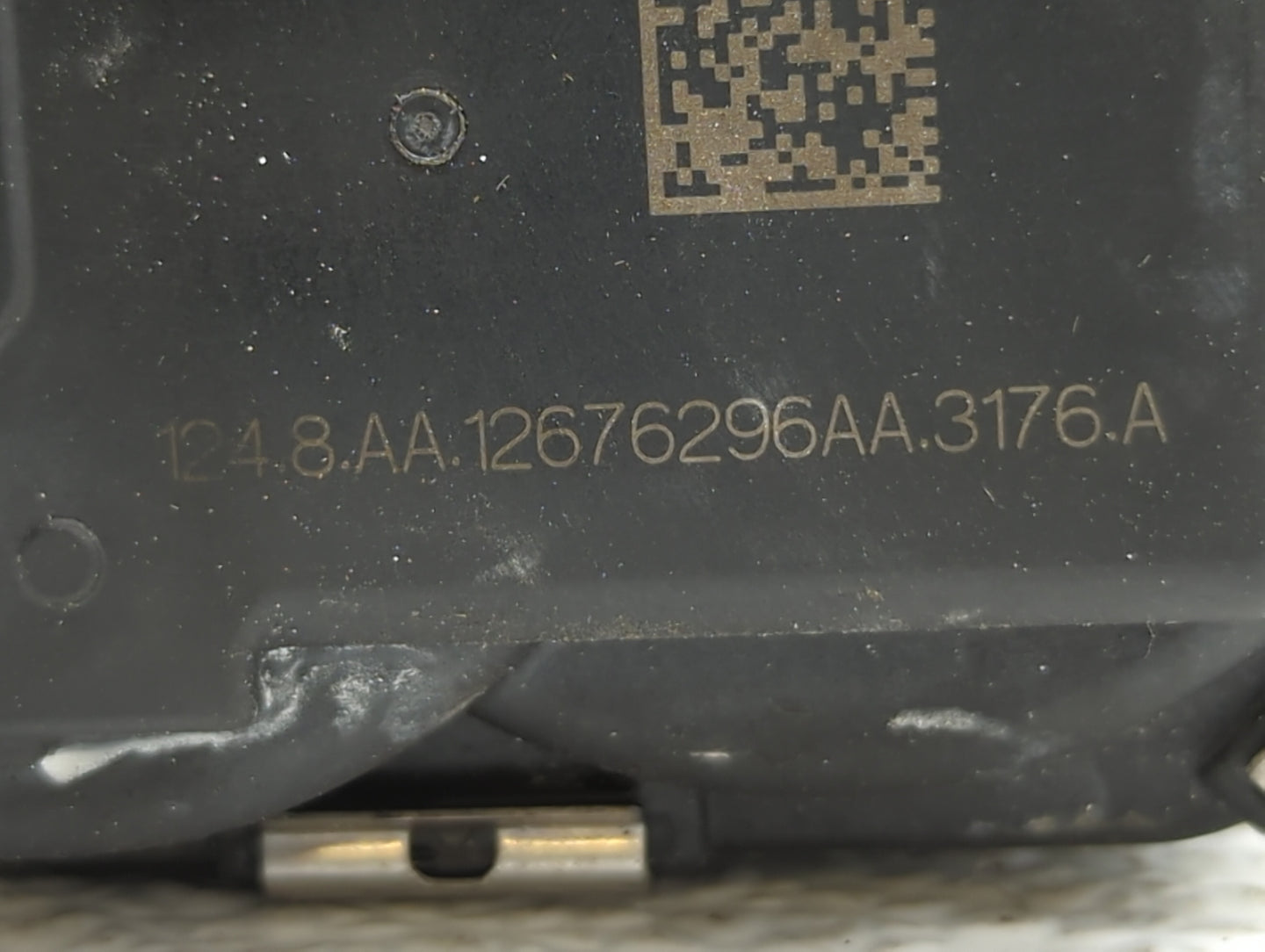 2016-2018 Gmc Sierra 1500 Throttle Body P/N:12669536AA 12676296AA, 12676296A Fits Fits 2016 2017 2018 2019 OEM Used Auto Par