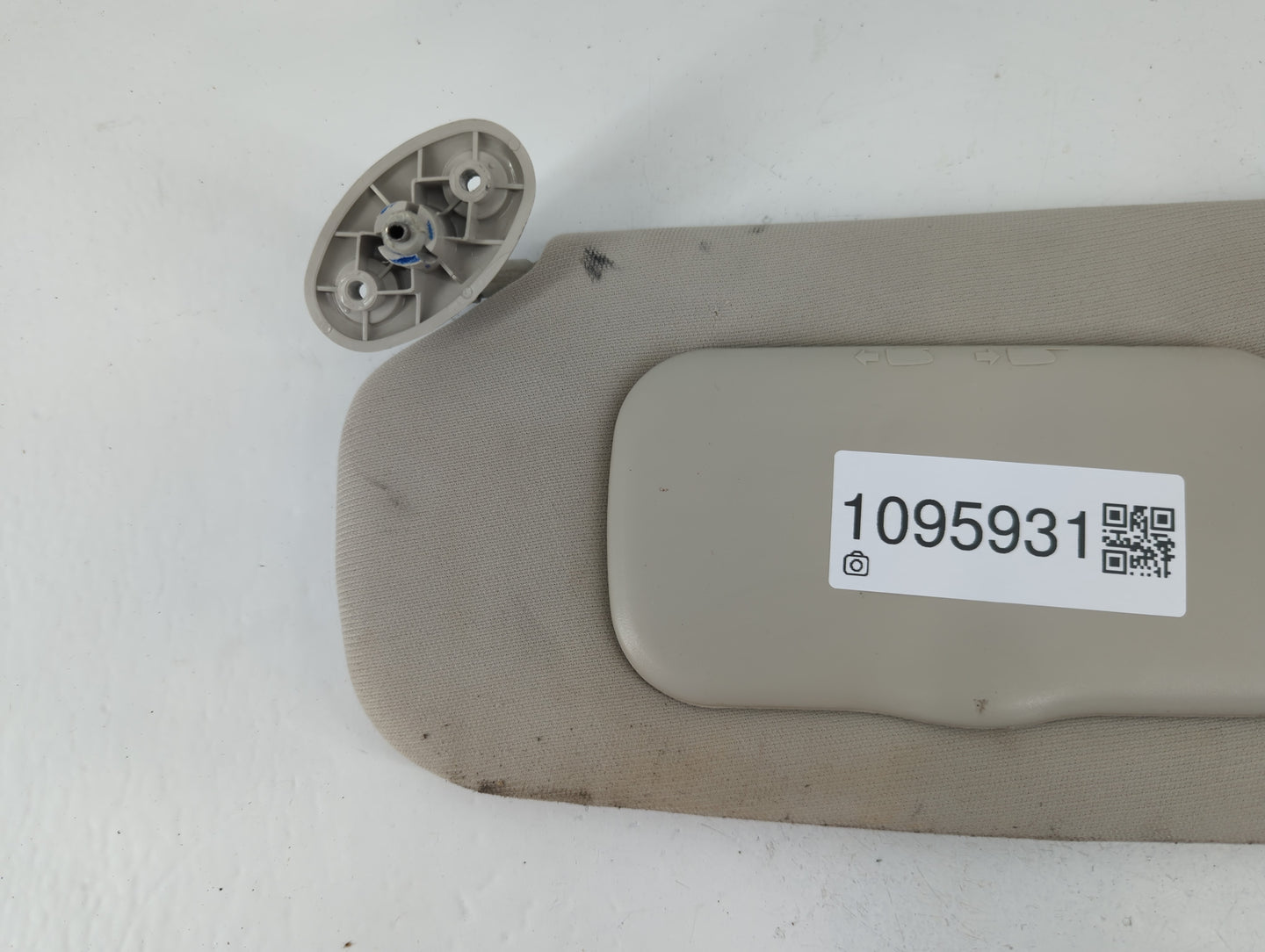 2020 Gmc Terrain Sun Visor Shade Replacement Driver Left Mirror Fits OEM Used Auto Parts - Oemusedautoparts1.com