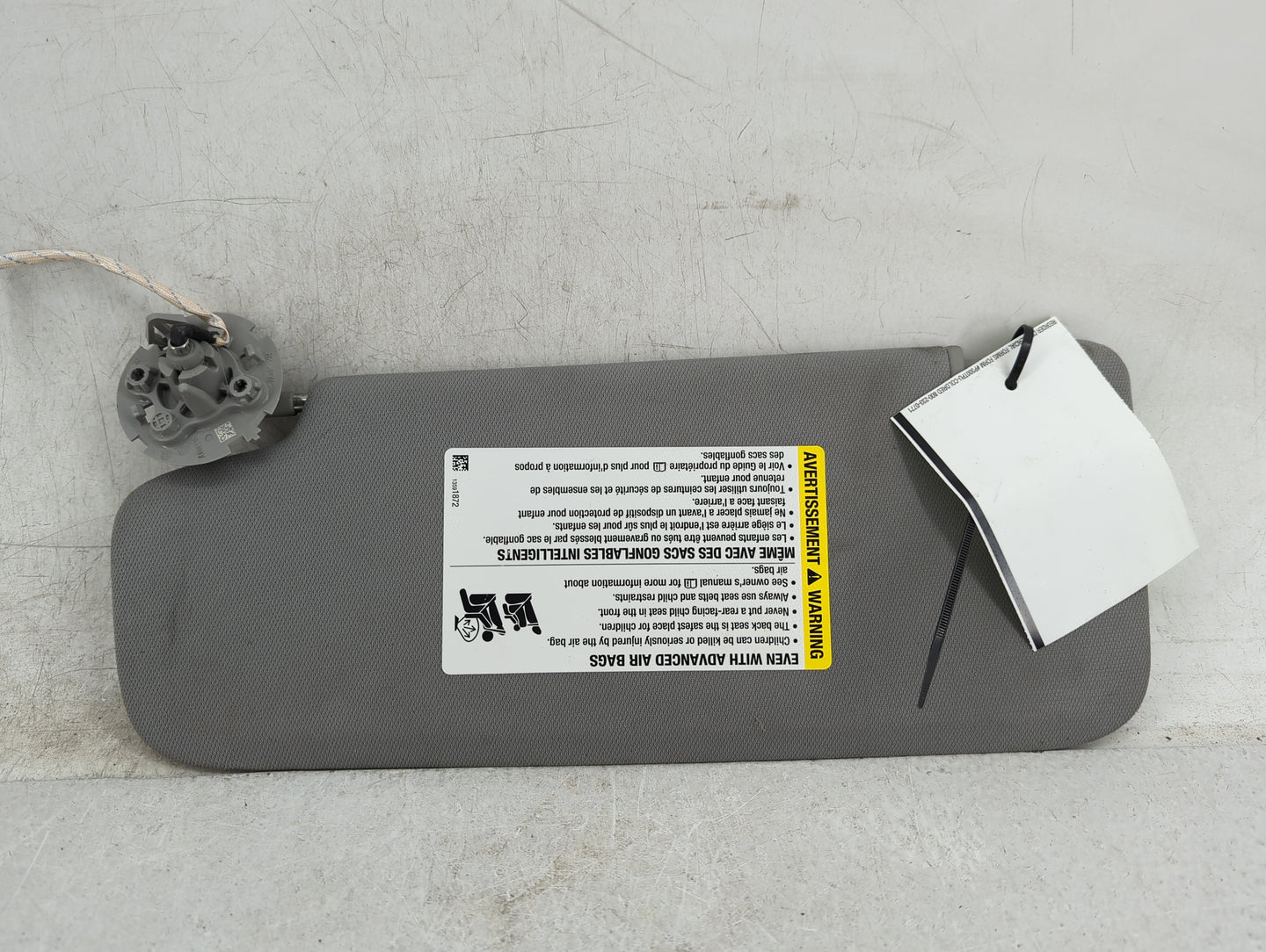2020 Gmc Terrain Sun Visor Shade Replacement Passenger Right Mirror Fits OEM Used Auto Parts - Oemusedautoparts1.com
