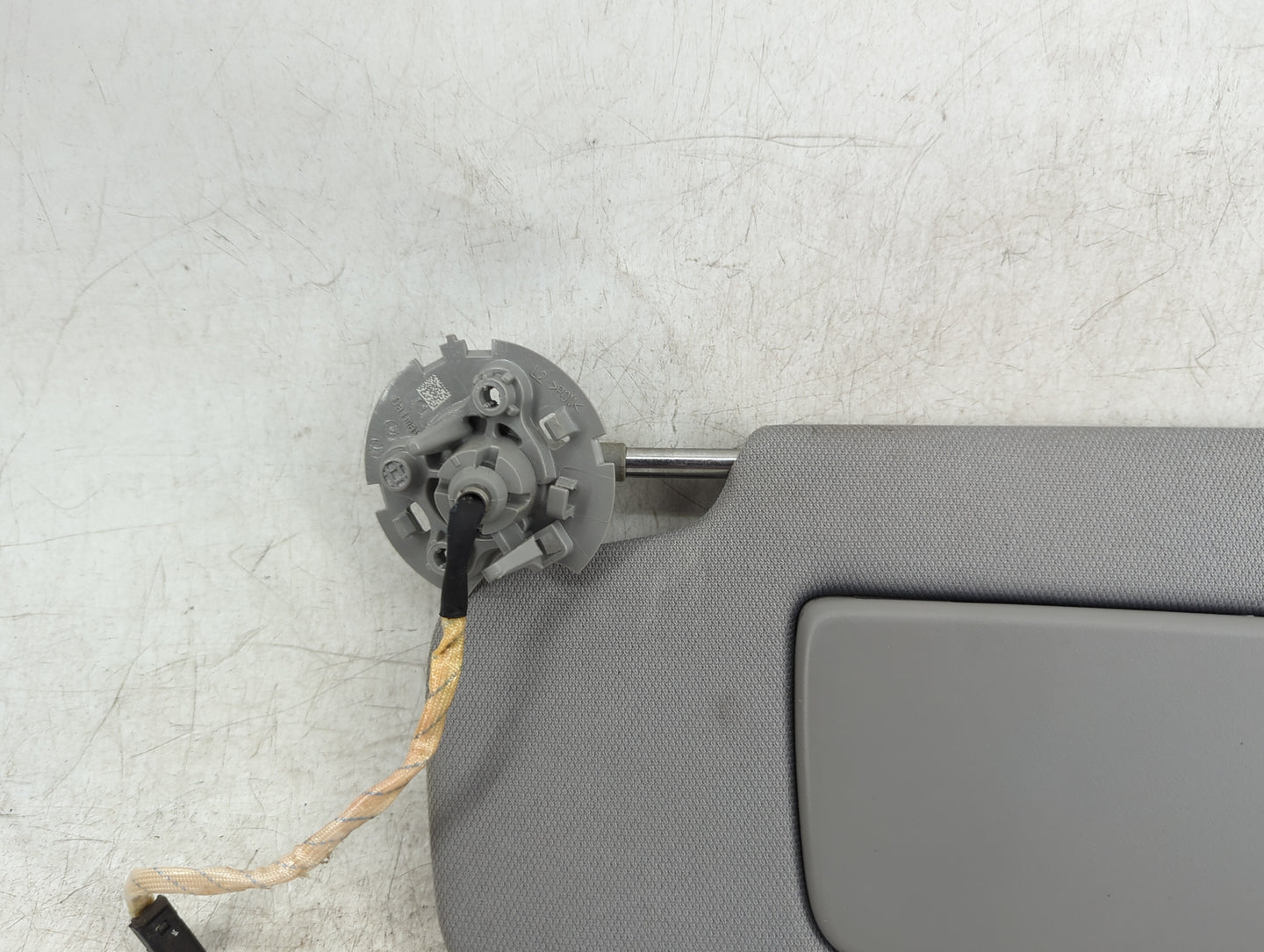 2020 Gmc Terrain Sun Visor Shade Replacement Driver Left Mirror Fits OEM Used Auto Parts - Oemusedautoparts1.com