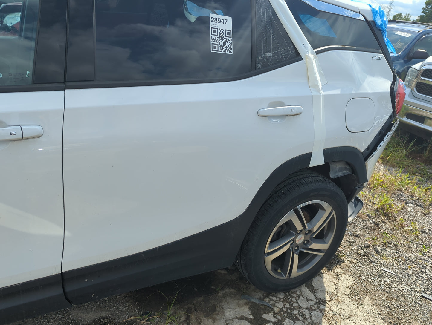 2020 Gmc Terrain Driver Rear Door Oem - Oemusedautoparts1.com