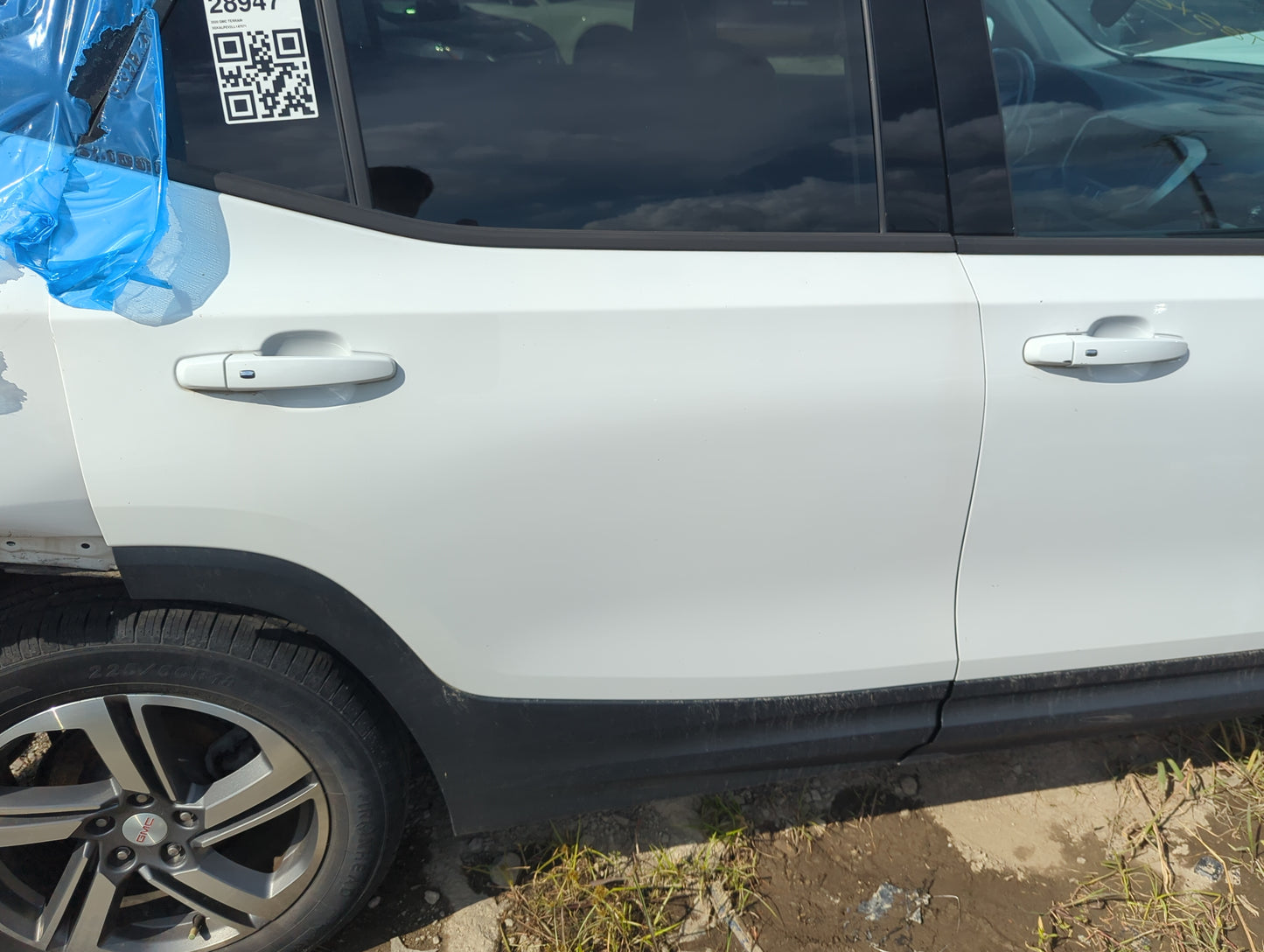 2020 Gmc Terrain Passenger Rear Door Oem - Oemusedautoparts1.com