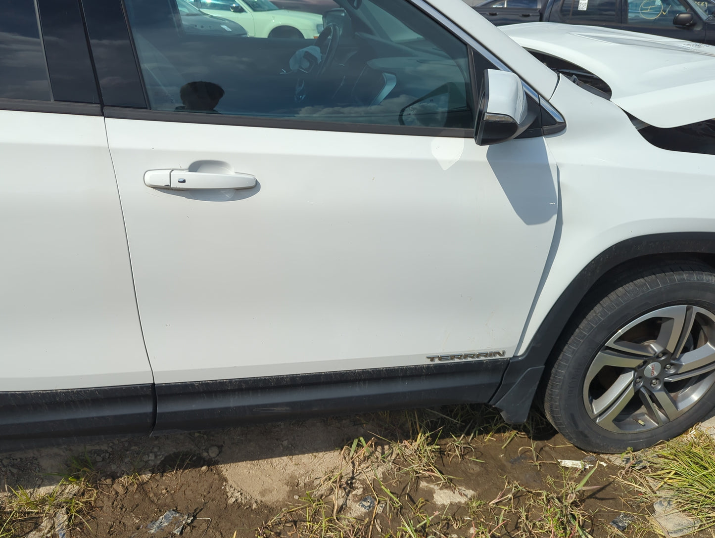 2020 Gmc Terrain Passenger Front Door Oem - Oemusedautoparts1.com