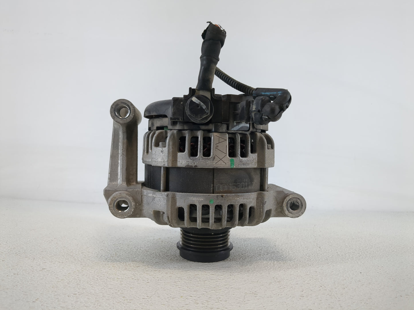 2018-2022 Gmc Terrain Alternator Replacement Generator Charging Assembly Engine OEM P/N:13535009 Fits OEM Used Auto Parts - 