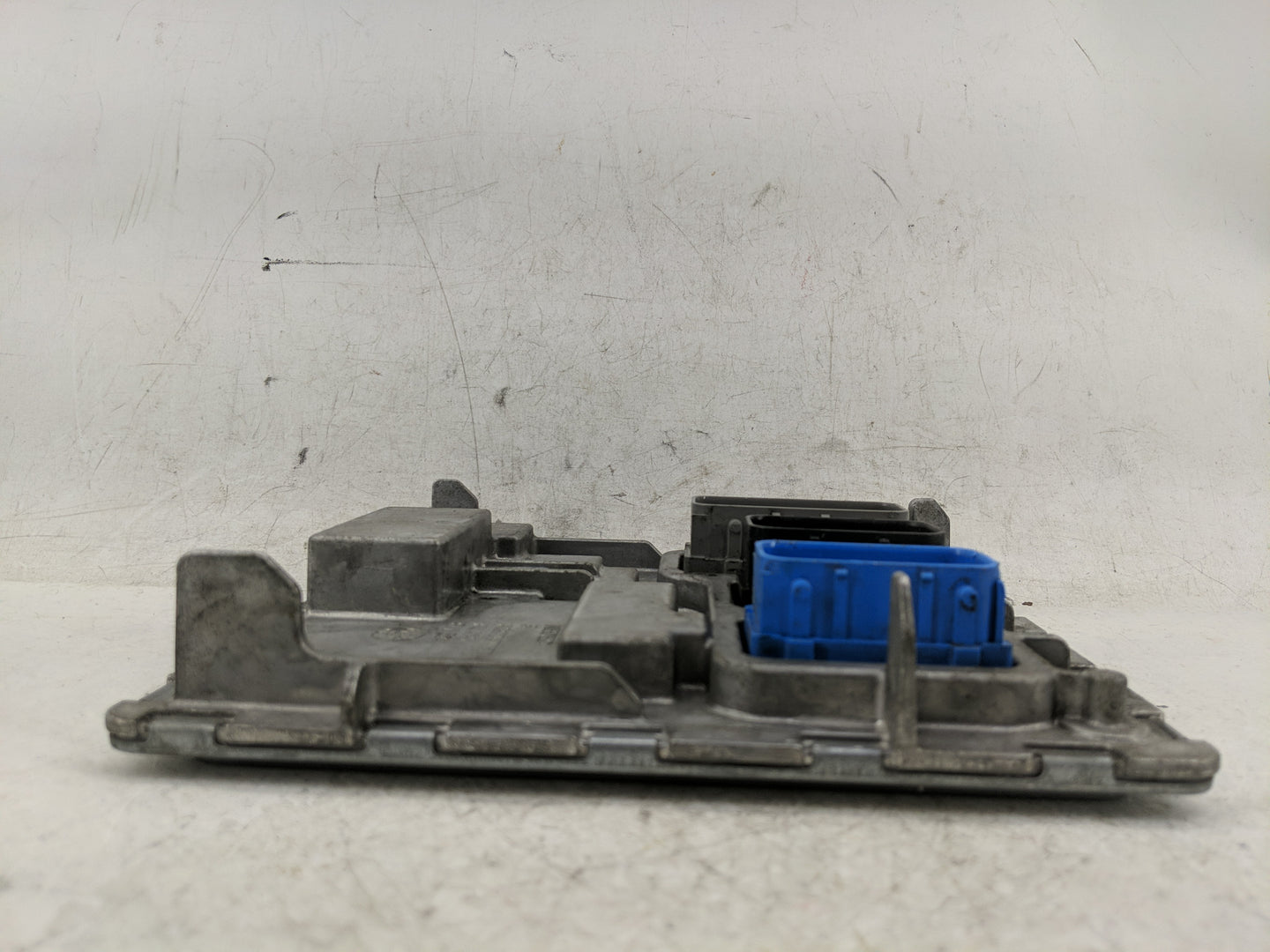 2020-2022 Gmc Terrain PCM Engine Control Computer ECU ECM PCU OEM P/N:12702989 Fits Fits 2020 2021 2022 OEM Used Auto Parts 