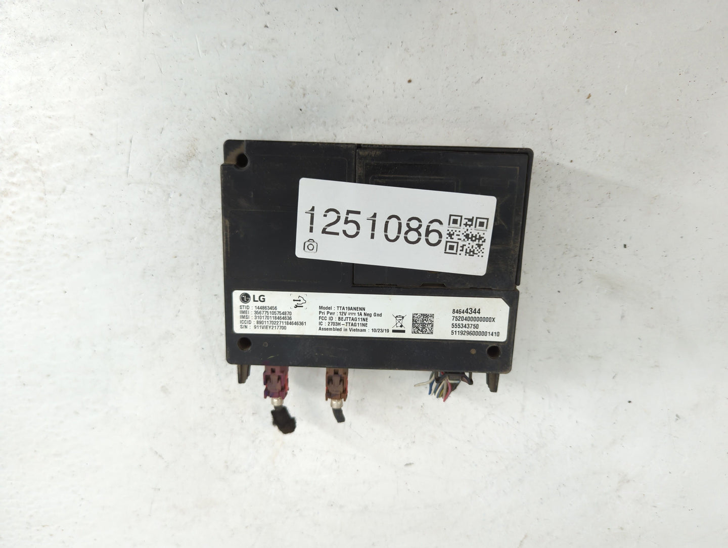 2020 Gmc Terrain Radio AM FM Cd Player Receiver Replacement Fits OEM Used Auto Parts - Oemusedautoparts1.com
