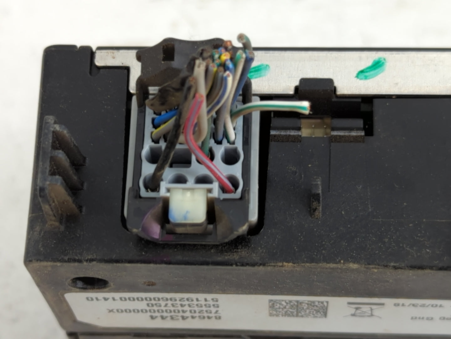 2020 Gmc Terrain Radio AM FM Cd Player Receiver Replacement Fits OEM Used Auto Parts - Oemusedautoparts1.com