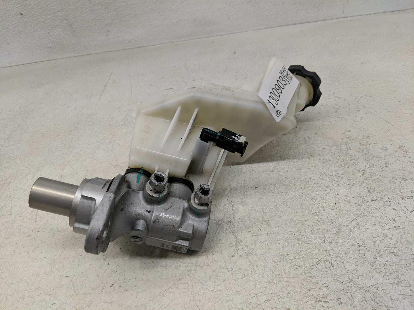 Gmc Terrain Brake Master Cylinder 1300903 - Oemusedautoparts1.com