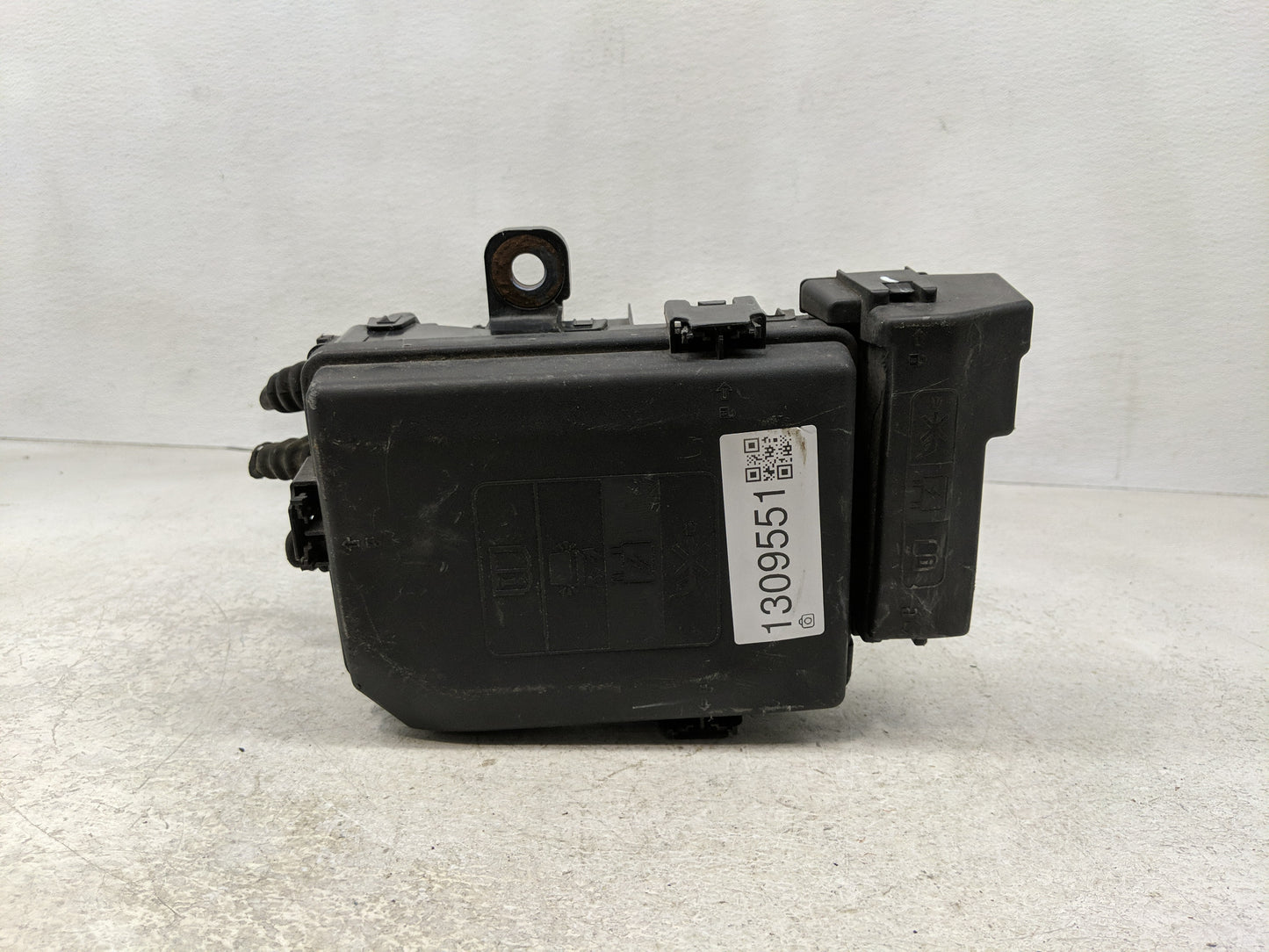 2018-2021 Gmc Terrain Fusebox Fuse Box Panel Relay Module P/N:812461952 Fits Fits 2018 2019 2020 2021 2022 OEM Used Auto Par