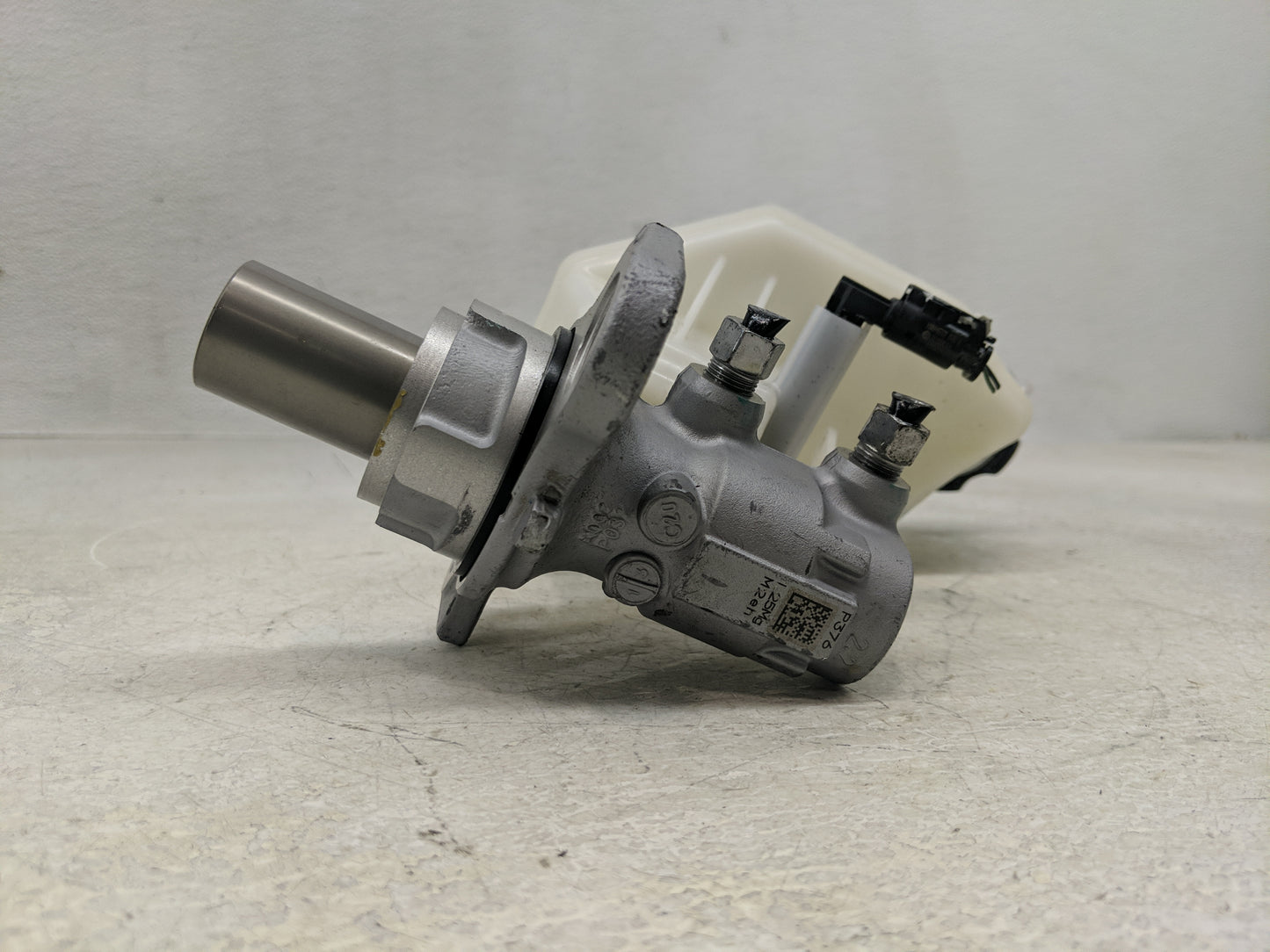 Gmc Terrain Brake Master Cylinder 1310781 - Oemusedautoparts1.com