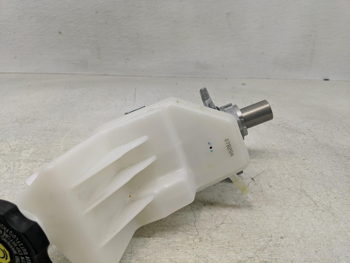 Gmc Terrain Brake Master Cylinder 1310781 - Oemusedautoparts1.com