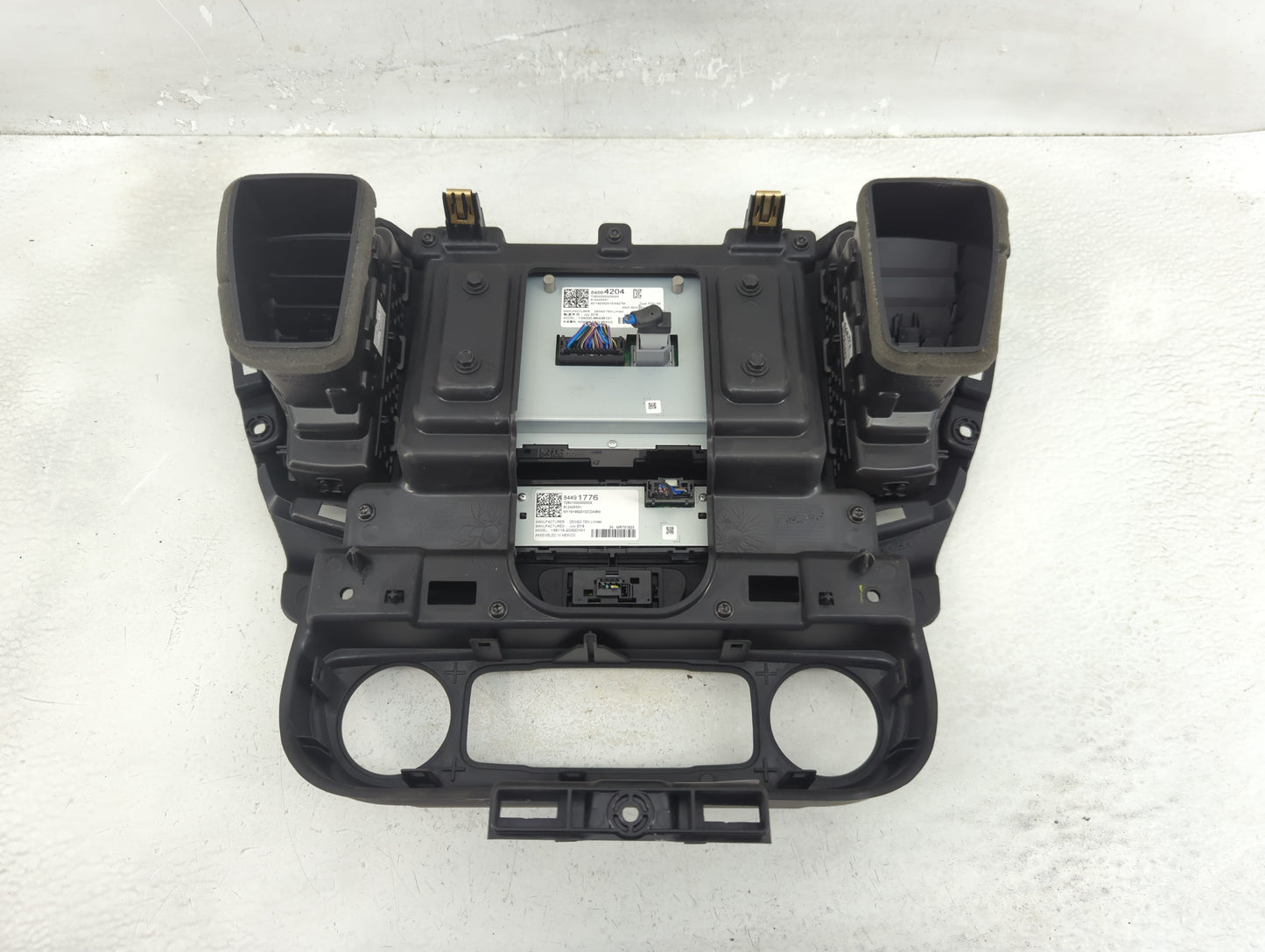 2020 Gmc Terrain Radio AM FM Cd Player Receiver Replacement P/N:84664204 84491776 Fits OEM Used Auto Parts - Oemusedautopart
