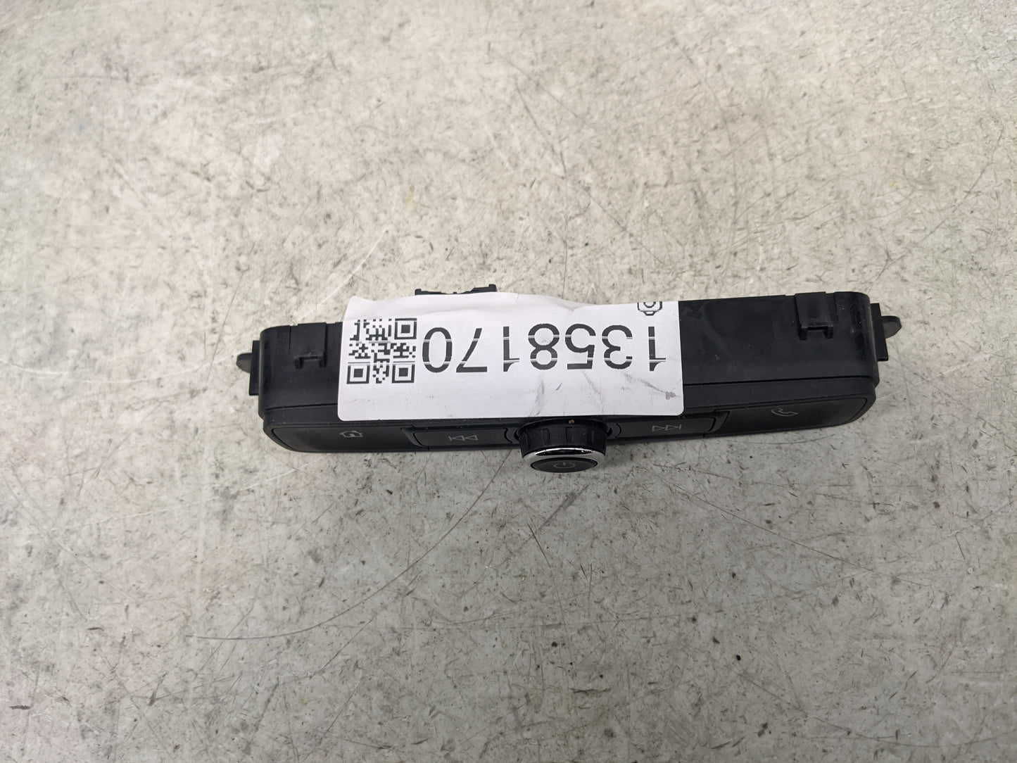 2018-2021 Gmc Terrain Radio Control Panel - Oemusedautoparts1.com