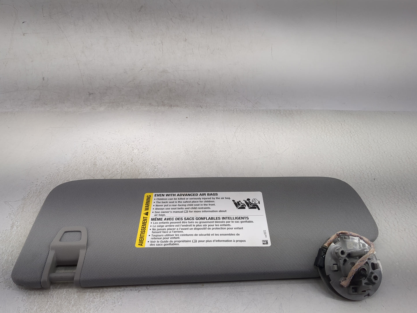 2020 Gmc Terrain Sun Visor Shade Replacement Driver Left Mirror Fits OEM Used Auto Parts - Oemusedautoparts1.com