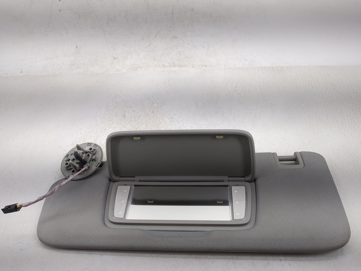 2020 Gmc Terrain Sun Visor Shade Replacement Passenger Right Mirror Fits OEM Used Auto Parts - Oemusedautoparts1.com