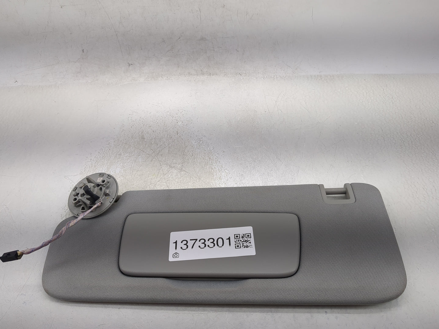 2020 Gmc Terrain Sun Visor Shade Replacement Passenger Right Mirror Fits OEM Used Auto Parts - Oemusedautoparts1.com