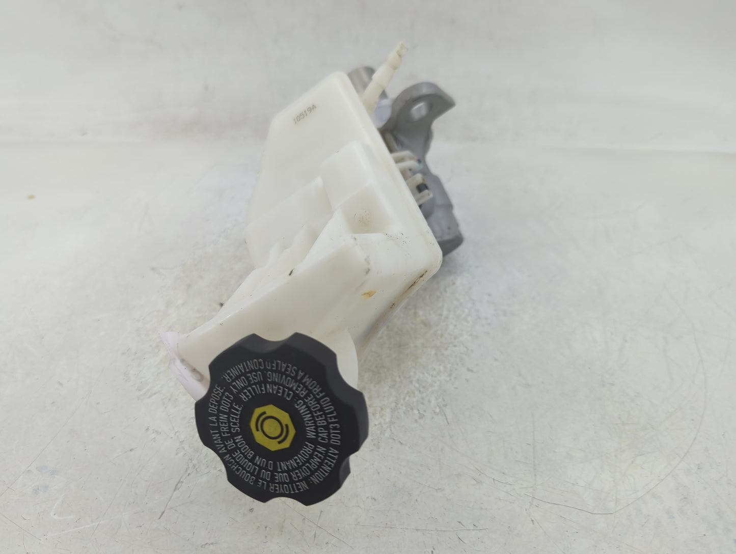 Gmc Terrain Brake Master Cylinder 1383093 - Oemusedautoparts1.com