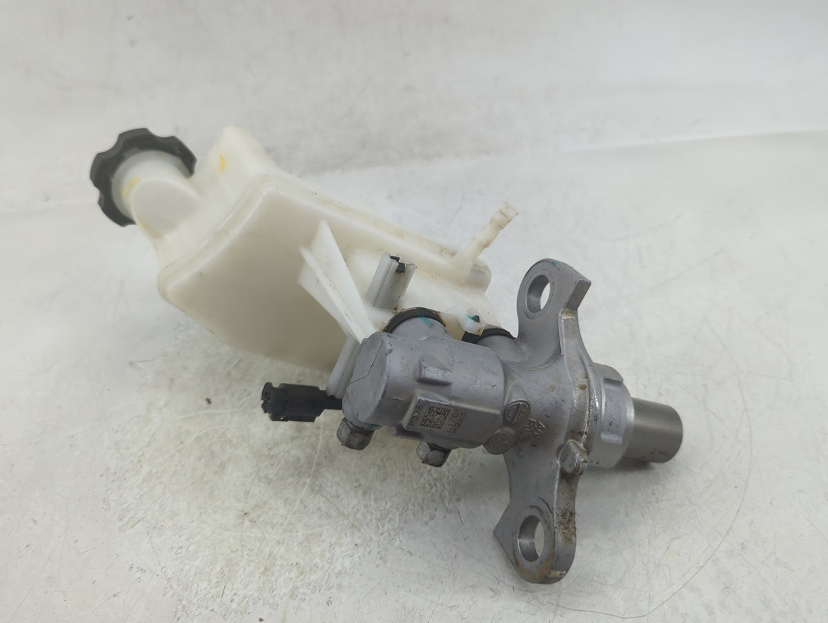 Gmc Terrain Brake Master Cylinder 1383093 - Oemusedautoparts1.com