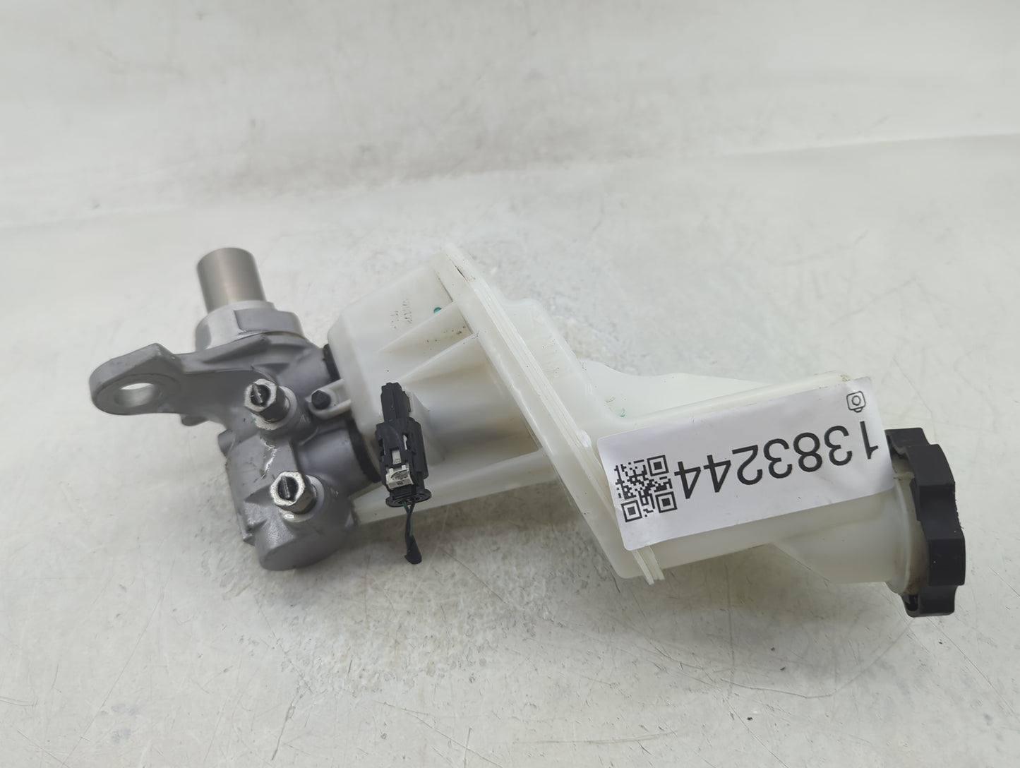 Gmc Terrain Brake Master Cylinder 1383244 - Oemusedautoparts1.com