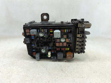 2018-2021 Gmc Terrain Fusebox Fuse Box Panel Relay Module P/N:84733372 Fits Fits 2018 2019 2020 2021 2022 OEM Used Auto Parts
