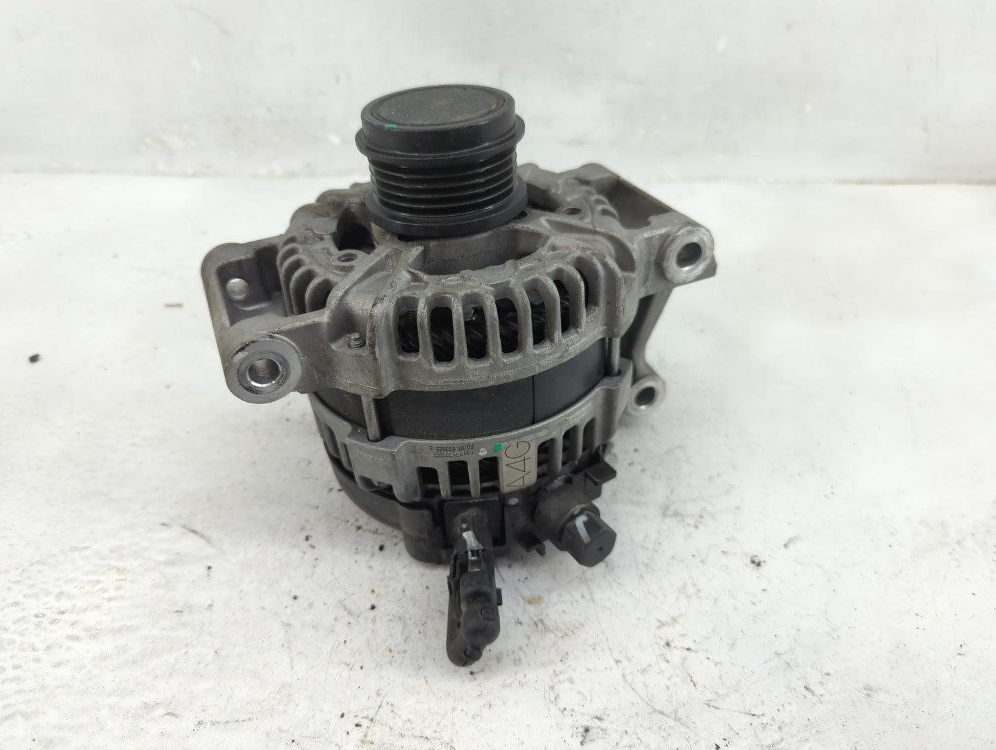 2018-2022 Gmc Terrain Alternator Replacement Generator Charging Assembly Engine OEM P/N:0126312168 Fits OEM Used Auto Parts 