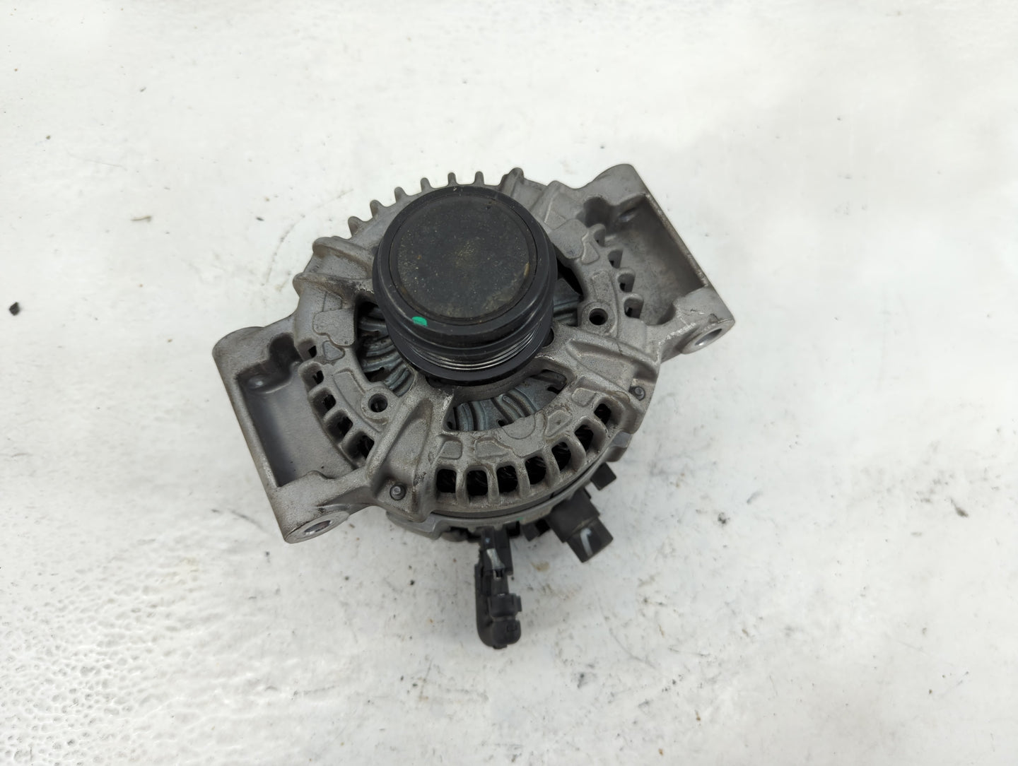 2018-2022 Gmc Terrain Alternator Replacement Generator Charging Assembly Engine OEM P/N:0126312168 Fits OEM Used Auto Parts 