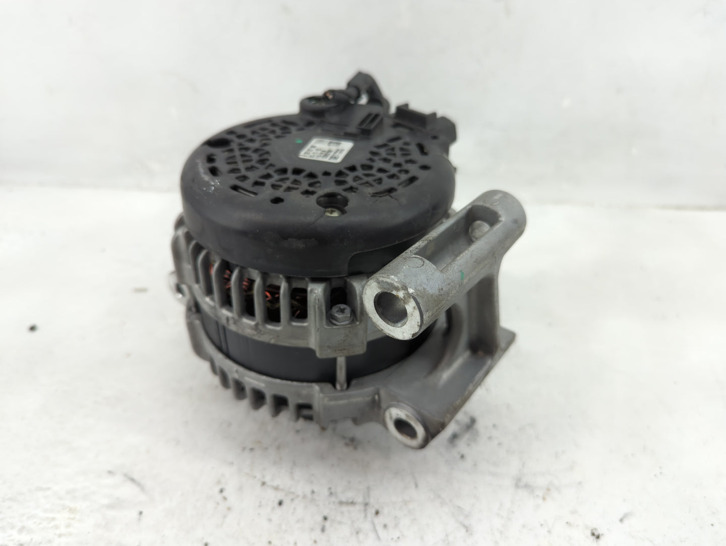 2018-2022 Gmc Terrain Alternator Replacement Generator Charging Assembly Engine OEM P/N:0126312168 Fits OEM Used Auto Parts 