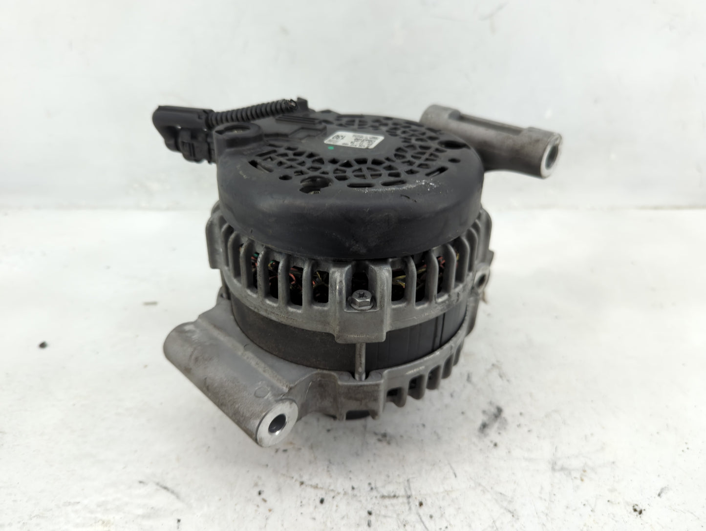 2018-2022 Gmc Terrain Alternator Replacement Generator Charging Assembly Engine OEM P/N:0126312168 Fits OEM Used Auto Parts 